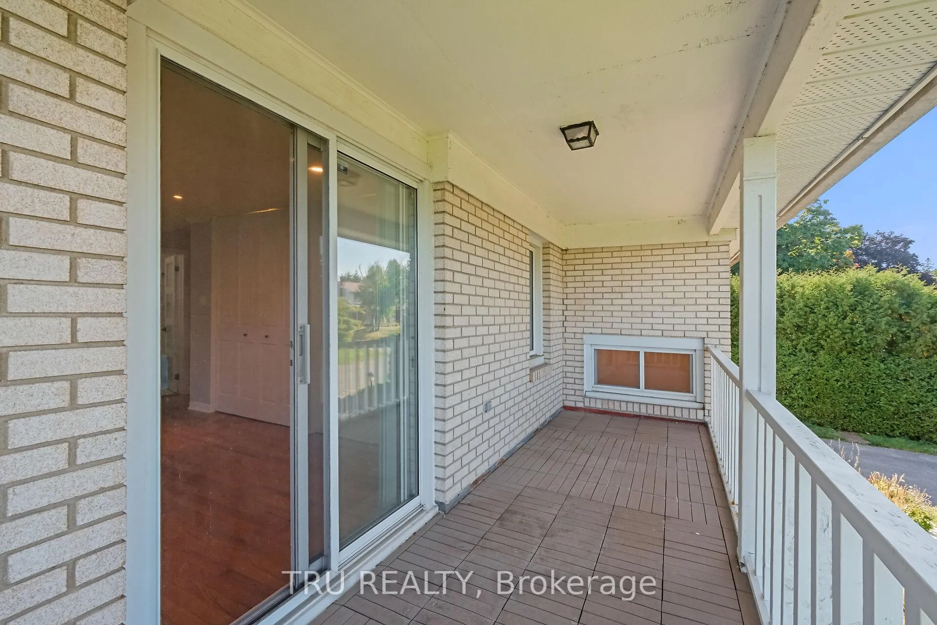 Photo 37 of 12 Apache Crescent, Ottawa, City View/Skyline/Fisher Heights/Parkwood Hills — HOMEH
