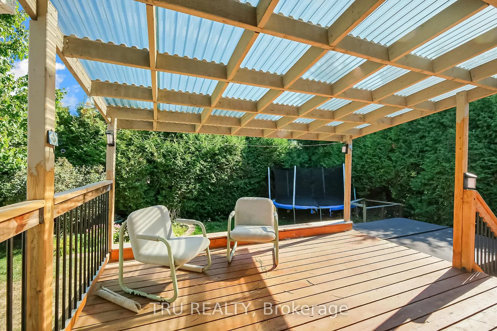 Photo 45 of 12 Apache Crescent, Ottawa, City View/Skyline/Fisher Heights/Parkwood Hills — HOMEH