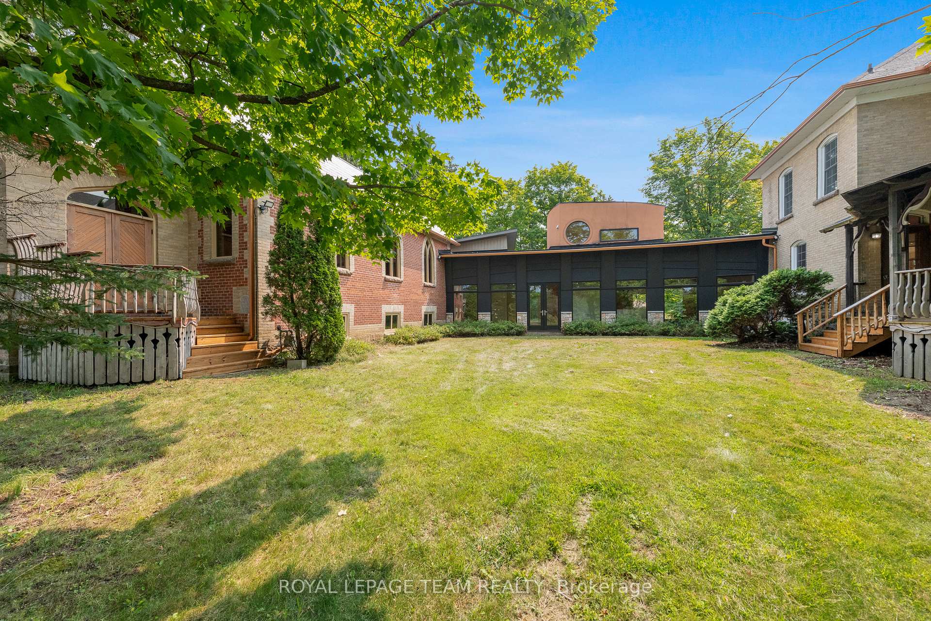 Photo 2 of 1127 Perth Road, Beckwith, Beckwith Twp — HOMEH