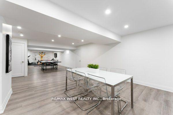 Photo 26 of 6 Forest Grove Court, Aurora, Rural Aurora — HOMEH
