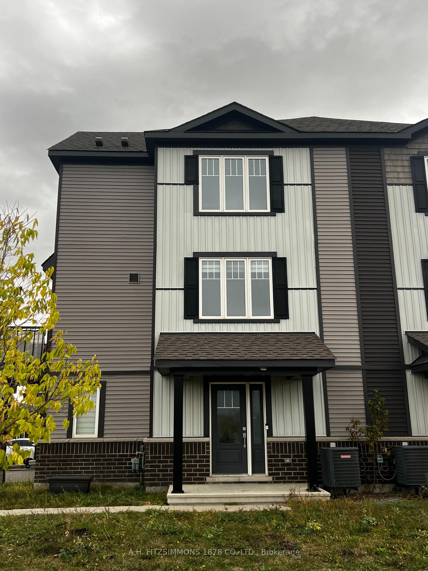 Photo 1 of 100 Teelin Circle, Ottawa, Barrhaven - Half Moon Bay — HOMEH