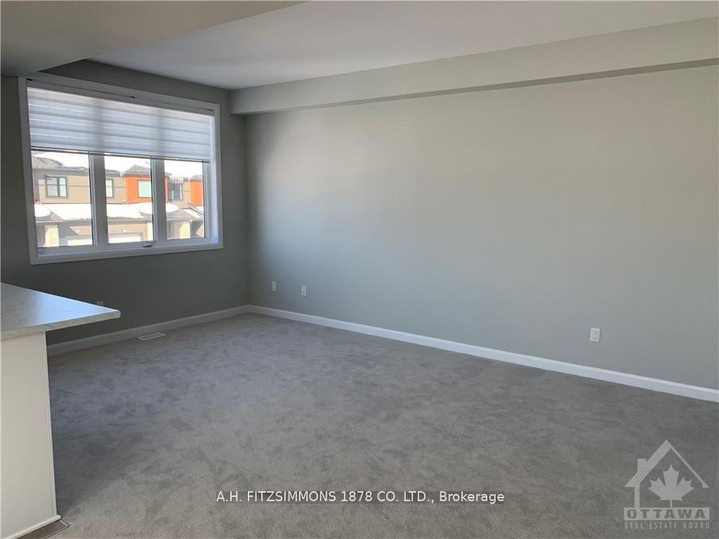 Photo 10 of 100 Teelin Circle, Ottawa, Barrhaven - Half Moon Bay — HOMEH