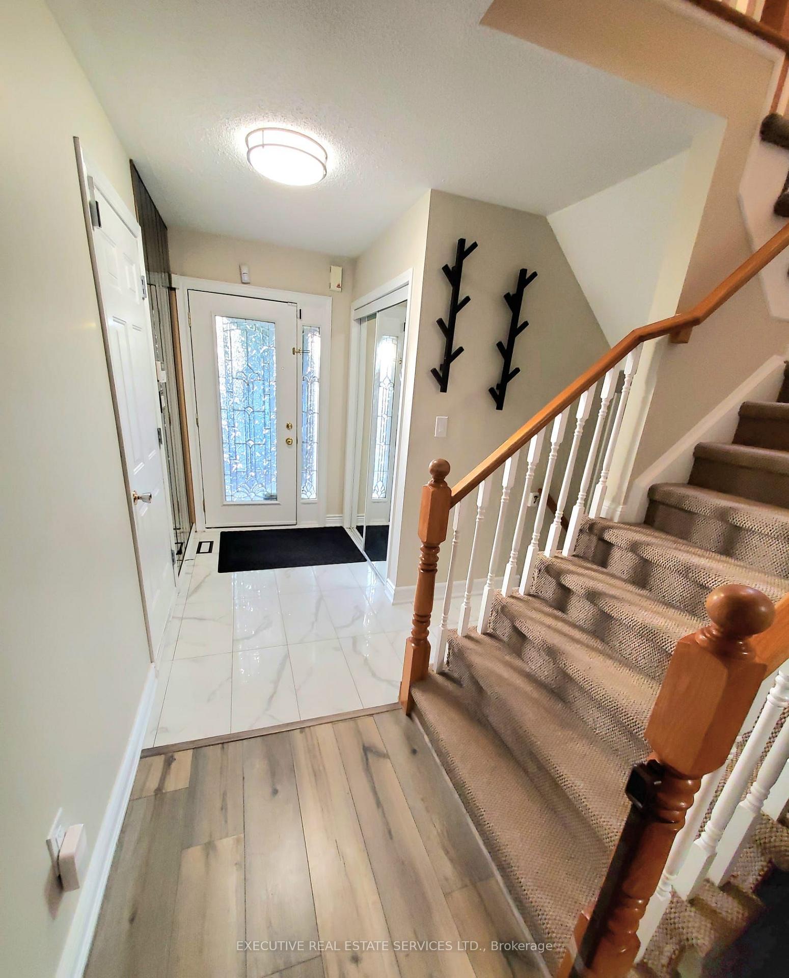 Photo 2 of 63 Jessop Drive, Brampton, Fletcher's Meadow — HOMEH