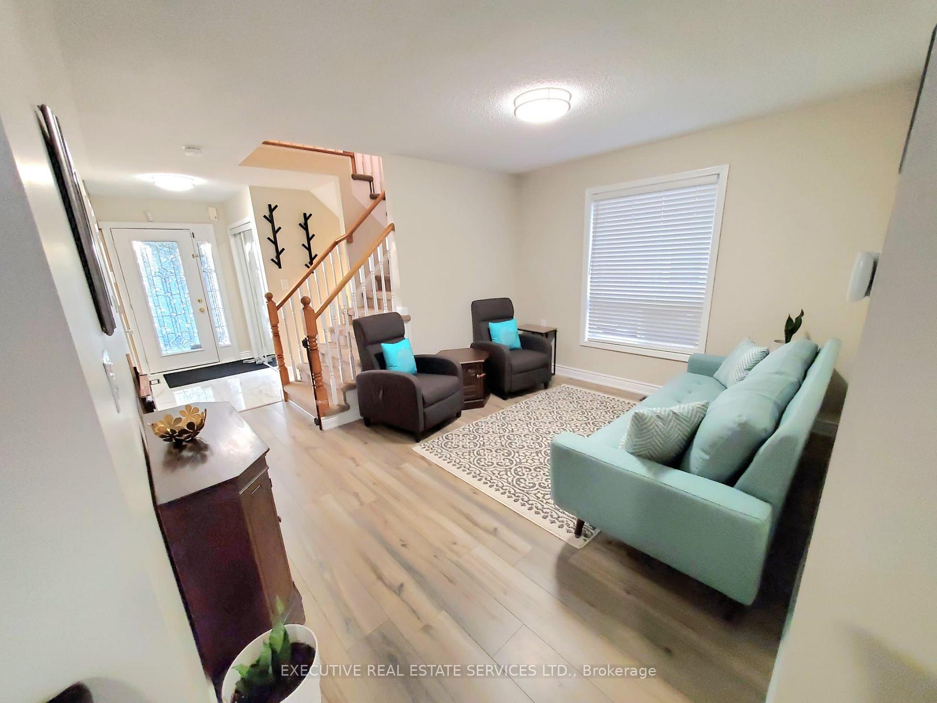 Photo 4 of 63 Jessop Drive, Brampton, Fletcher's Meadow — HOMEH
