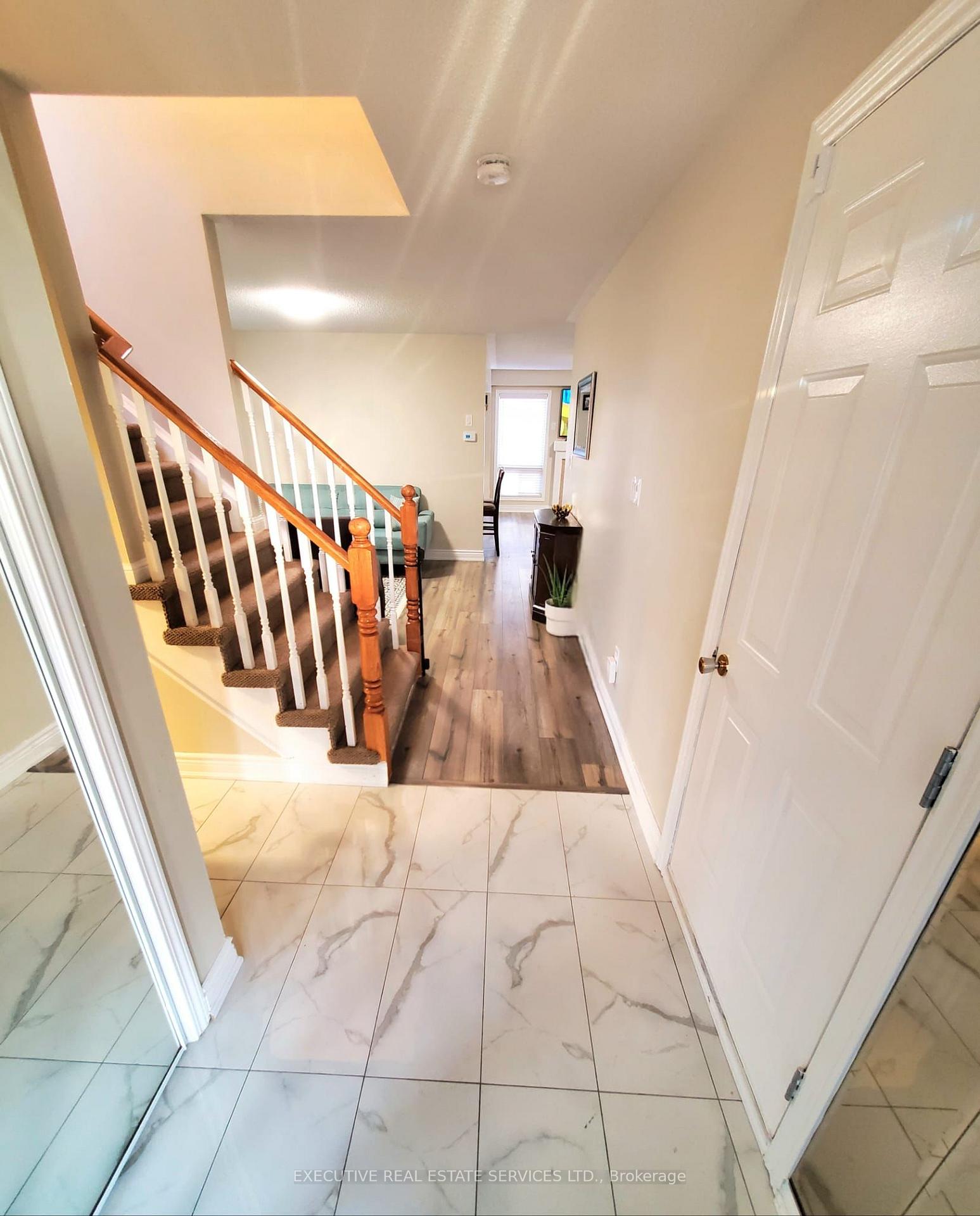 Photo 9 of 63 Jessop Drive, Brampton, Fletcher's Meadow — HOMEH