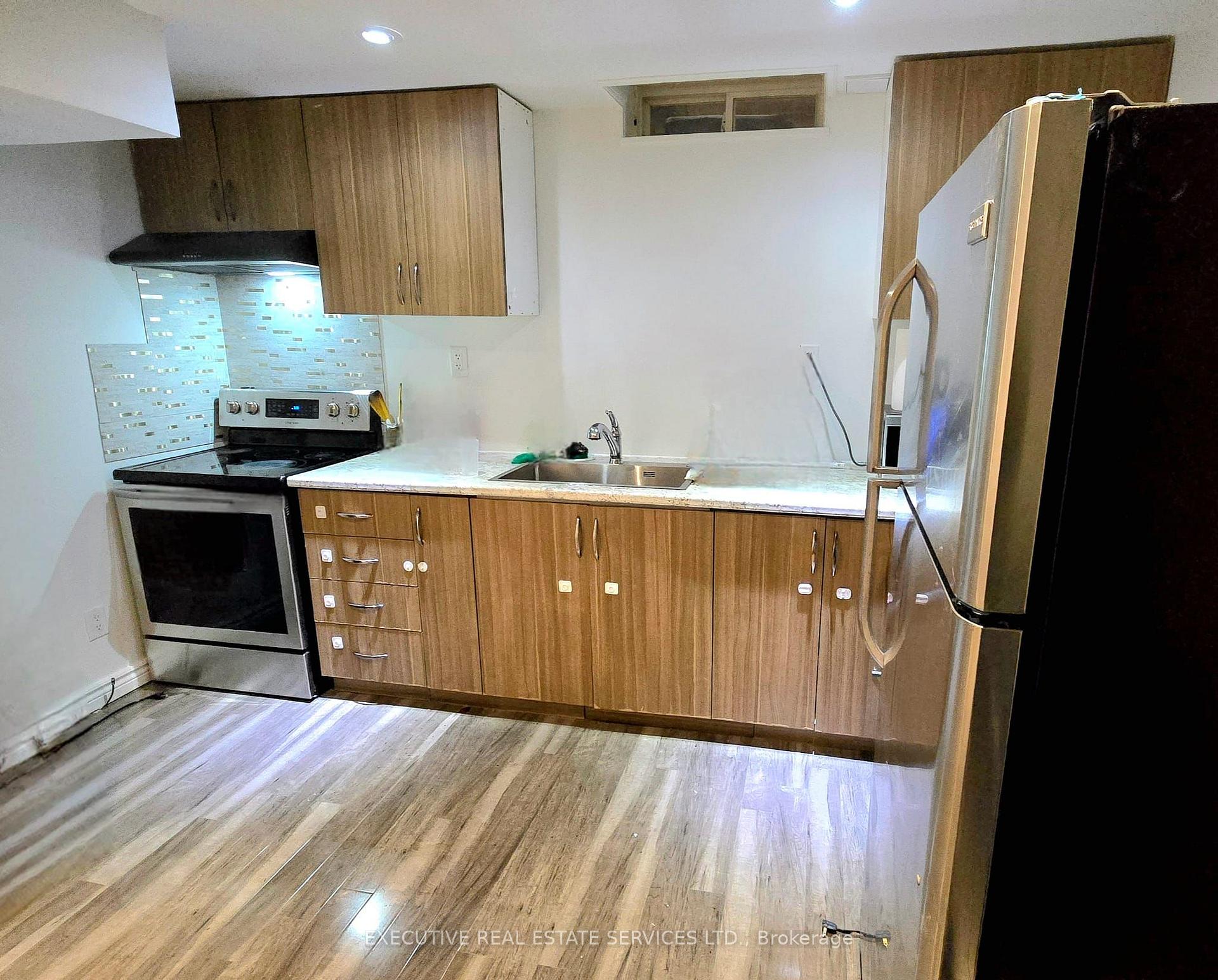Photo 12 of 63 Jessop Drive, Brampton, Fletcher's Meadow — HOMEH