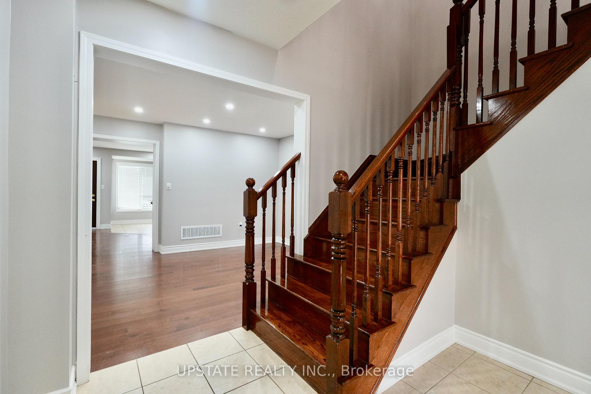 Photo 4 of Unit Upper, 18 Caliper Road, Brampton, Bram East — HOMEH