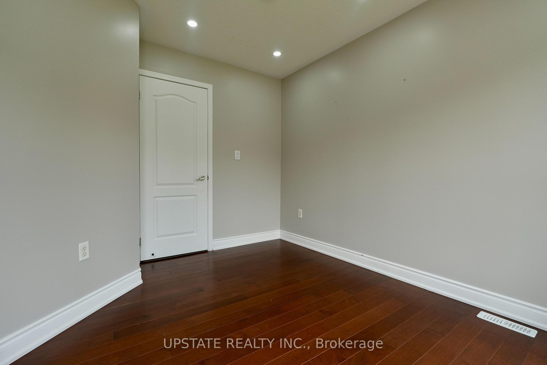 Photo 3 of Unit Upper, 18 Caliper Road, Brampton, Bram East — HOMEH