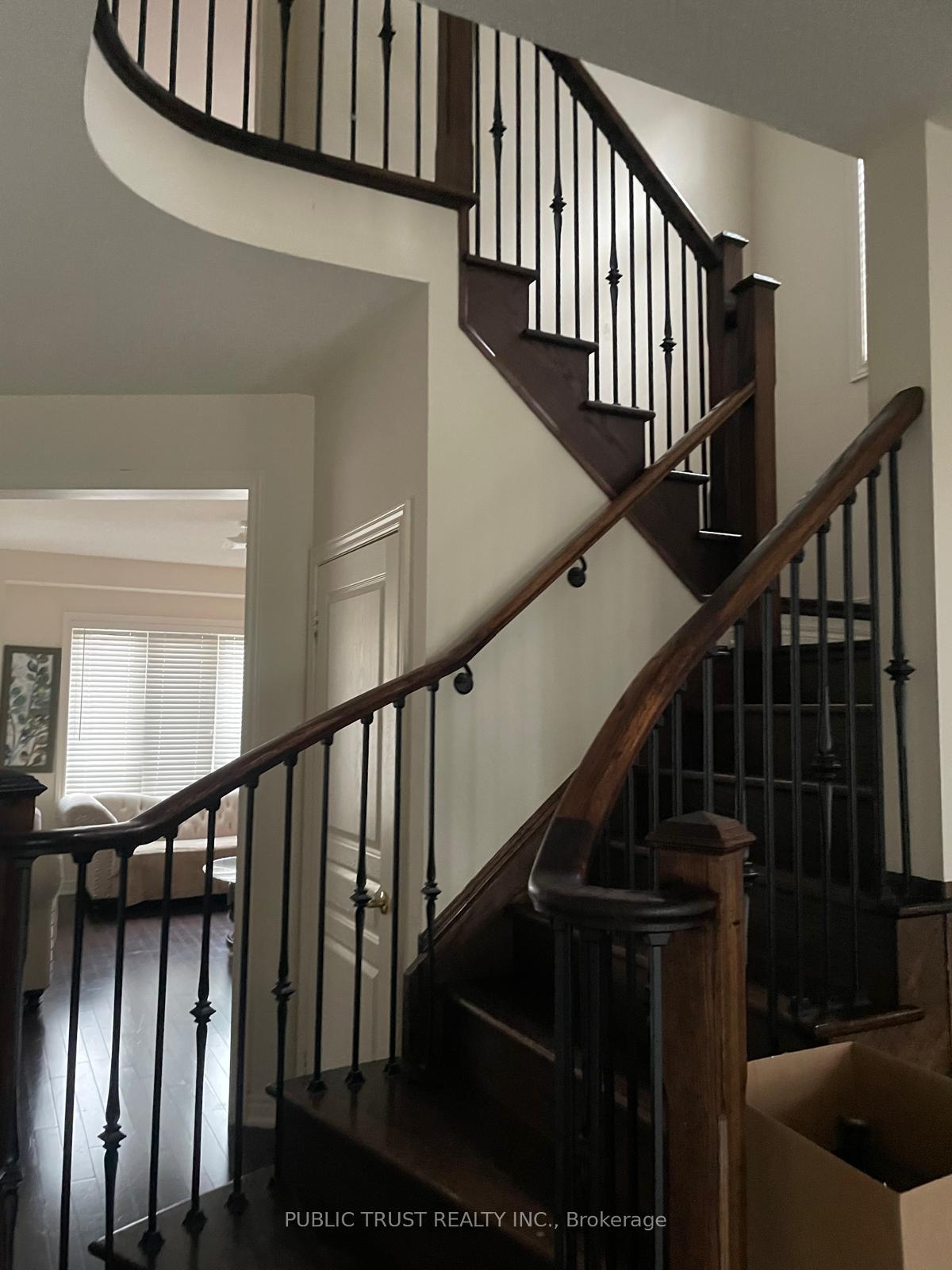 Photo 8 of 24 Masken Circle, Brampton, Northwest Brampton — HOMEH