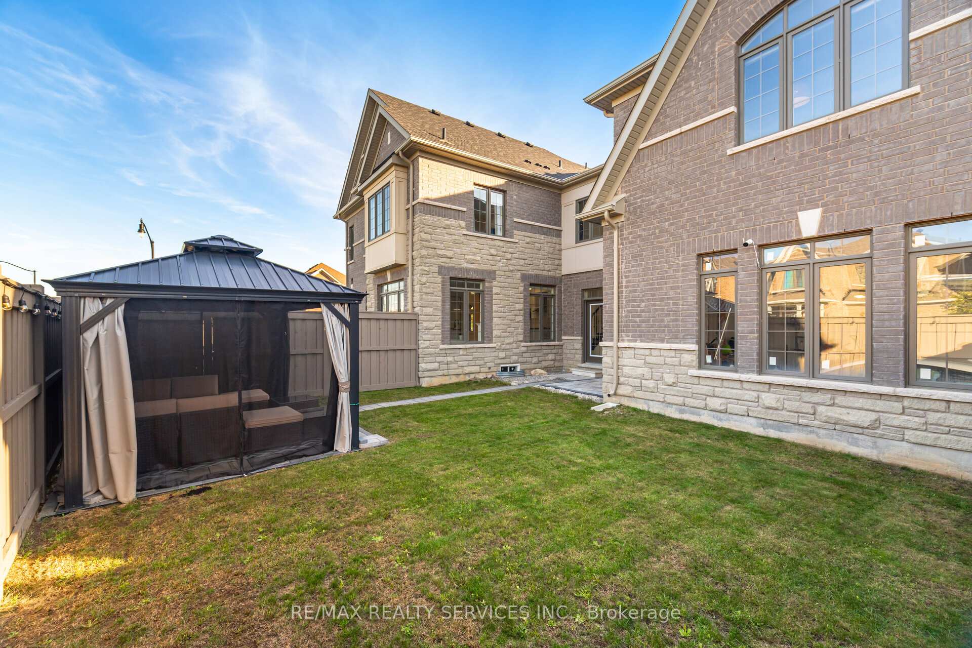 Photo 42 of 62 Block Road, Brampton, Northwest Brampton — HOMEH