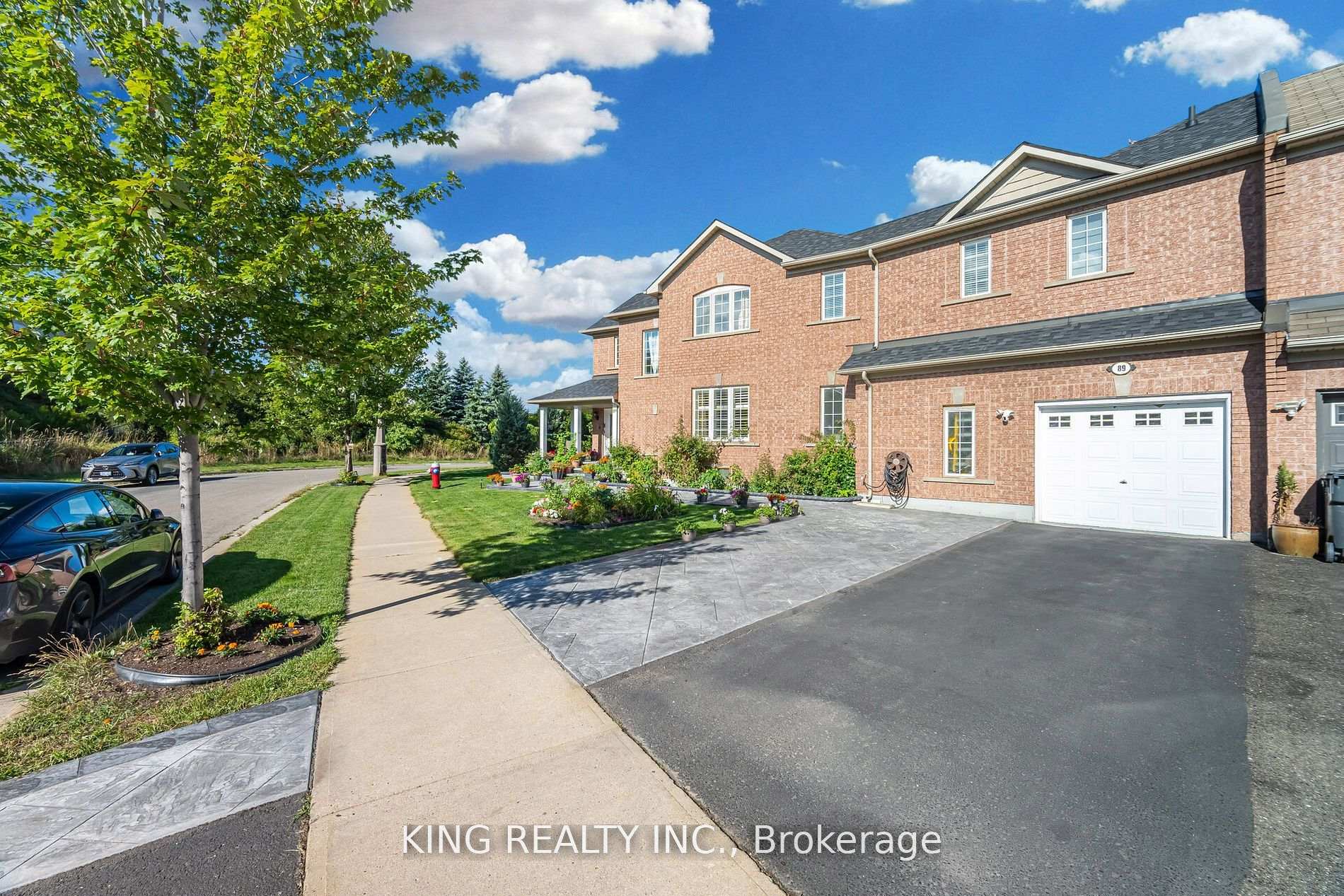 Photo 2 of 89 Crystal Glen Crescent, Brampton, Credit Valley — HOMEH