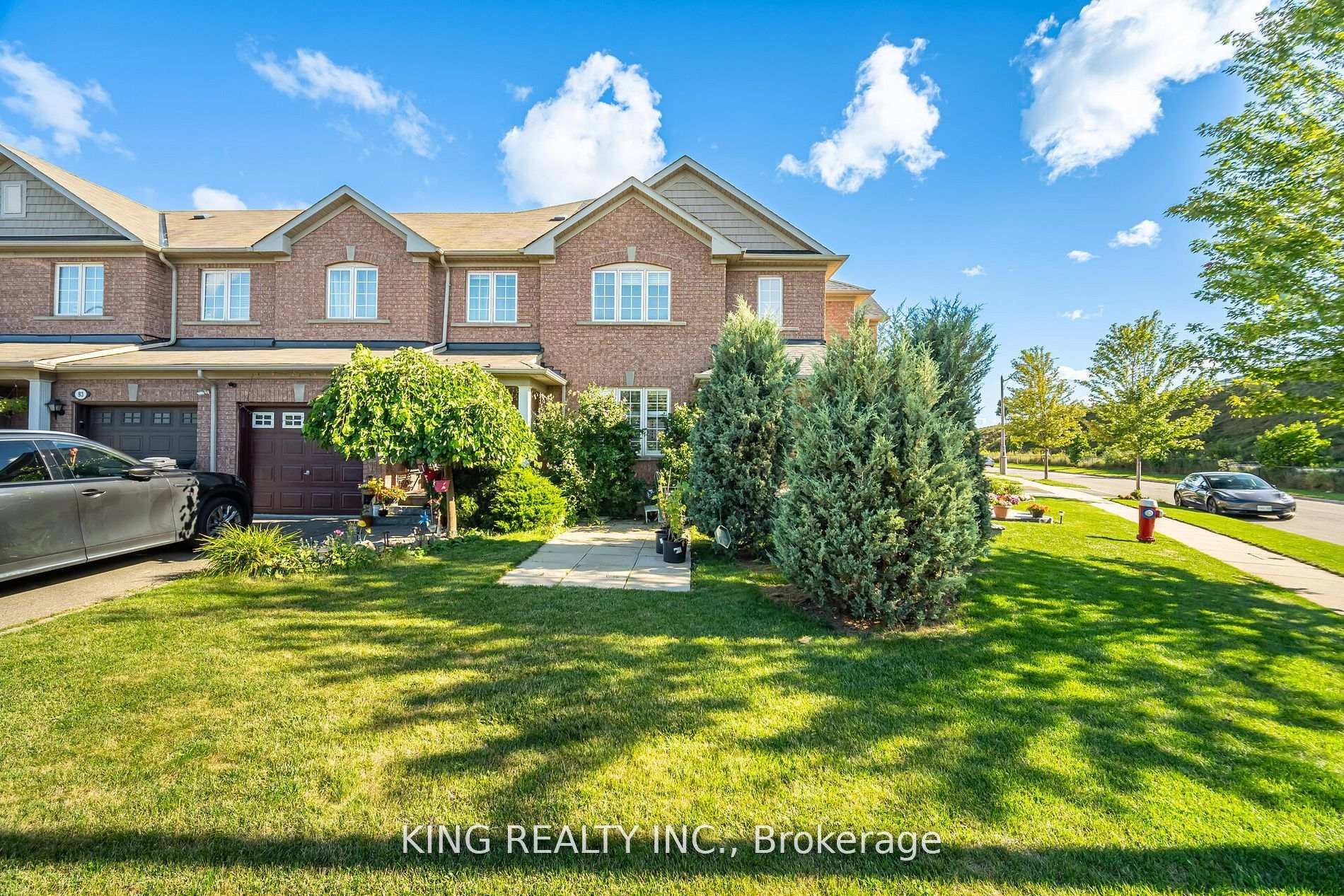 Photo 3 of 89 Crystal Glen Crescent, Brampton, Credit Valley — HOMEH