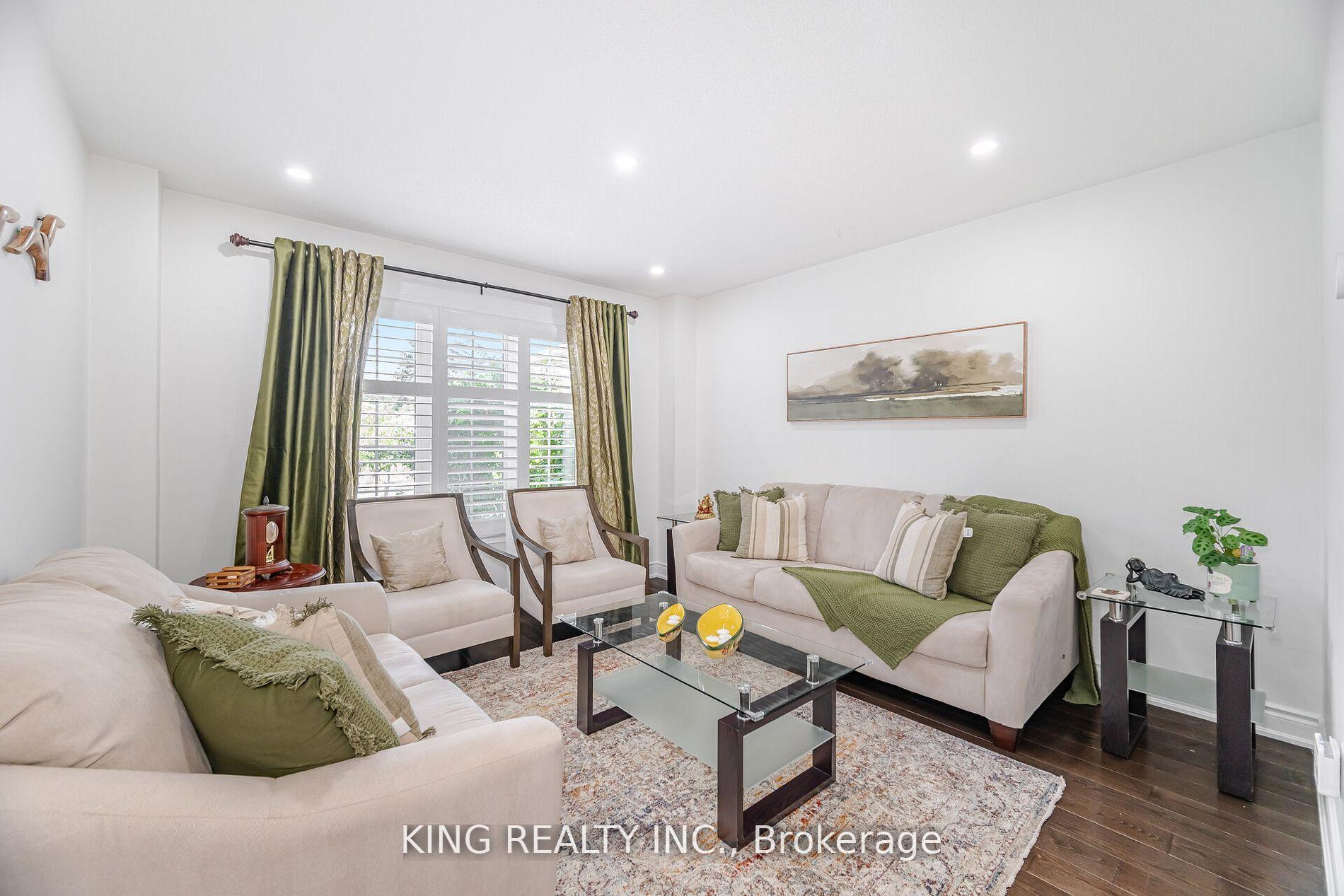 Photo 9 of 89 Crystal Glen Crescent, Brampton, Credit Valley — HOMEH