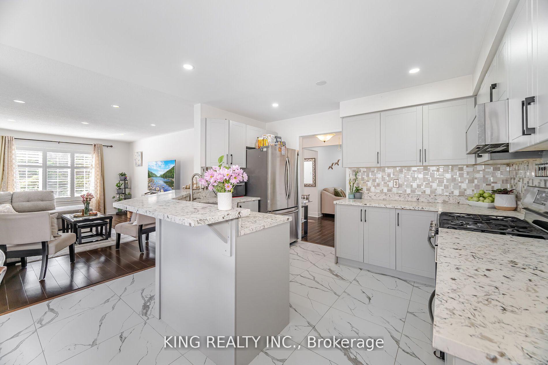 Photo 12 of 89 Crystal Glen Crescent, Brampton, Credit Valley — HOMEH