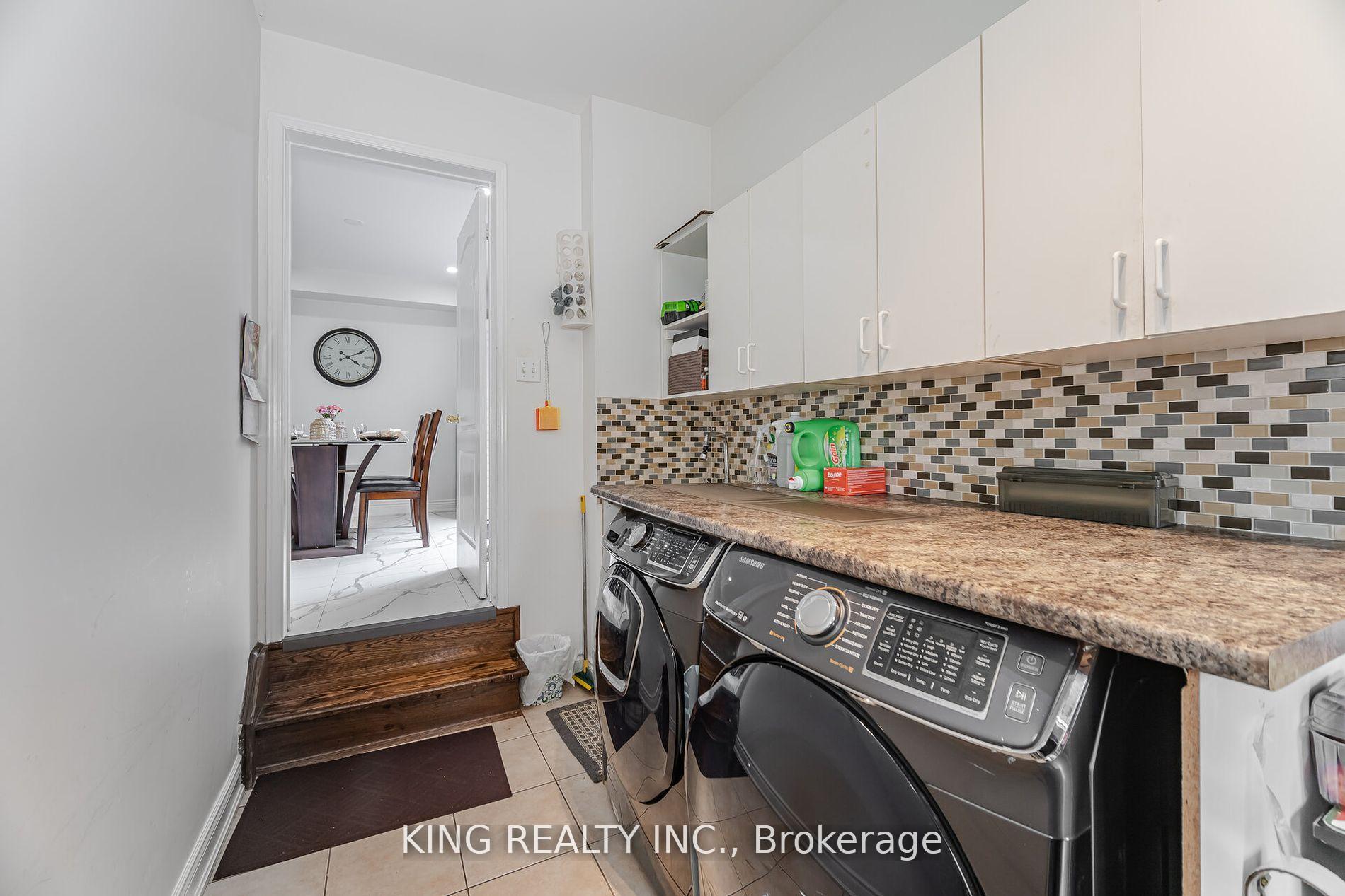 Photo 23 of 89 Crystal Glen Crescent, Brampton, Credit Valley — HOMEH