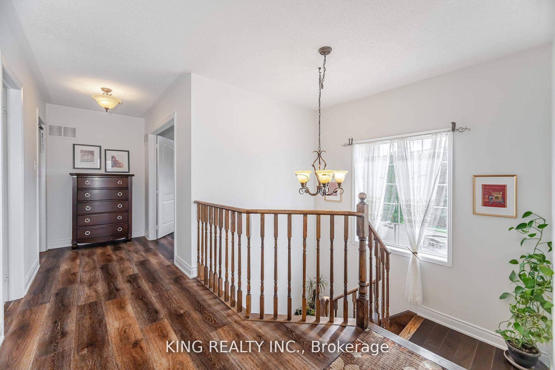 Photo 24 of 89 Crystal Glen Crescent, Brampton, Credit Valley — HOMEH