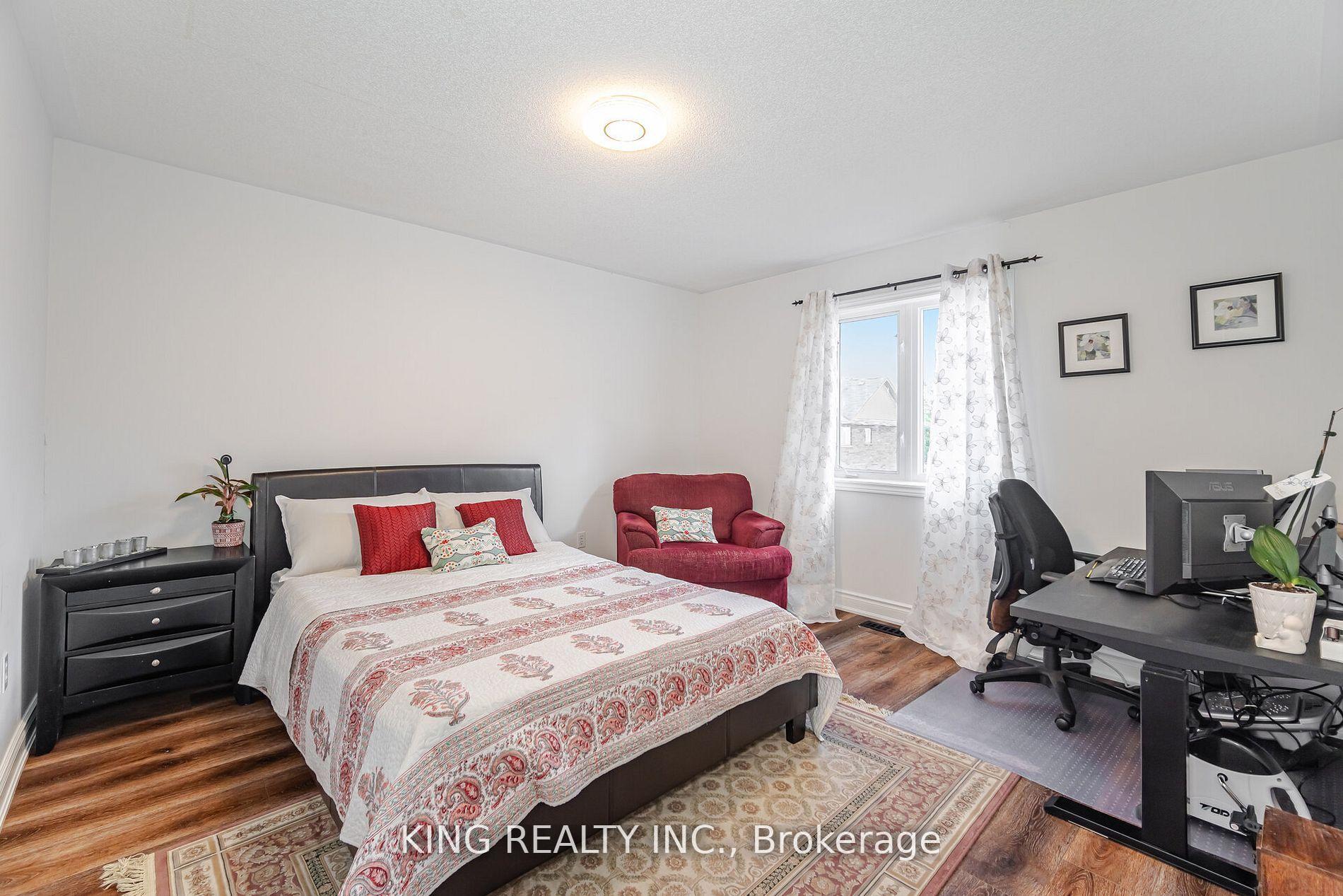 Photo 32 of 89 Crystal Glen Crescent, Brampton, Credit Valley — HOMEH