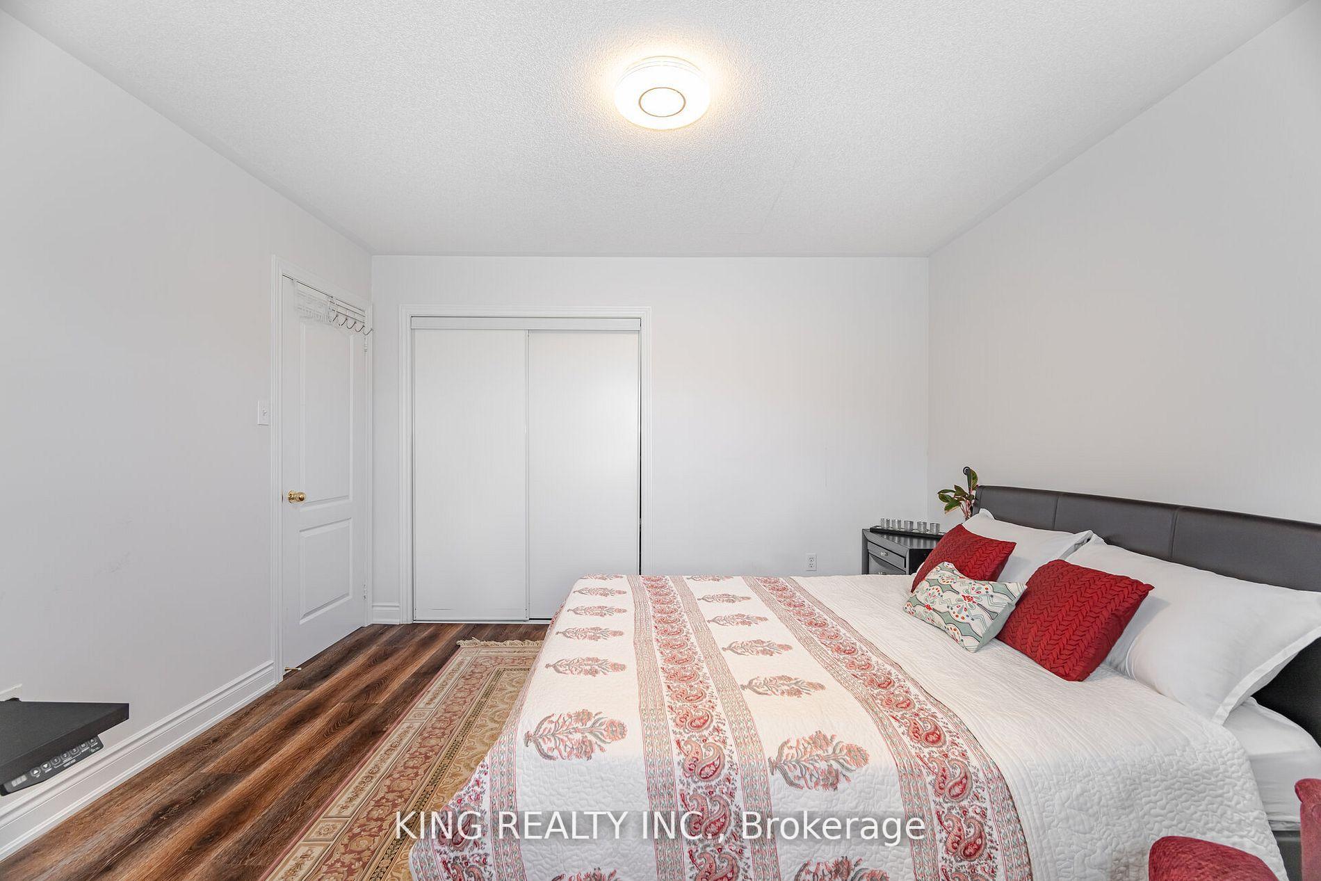 Photo 33 of 89 Crystal Glen Crescent, Brampton, Credit Valley — HOMEH