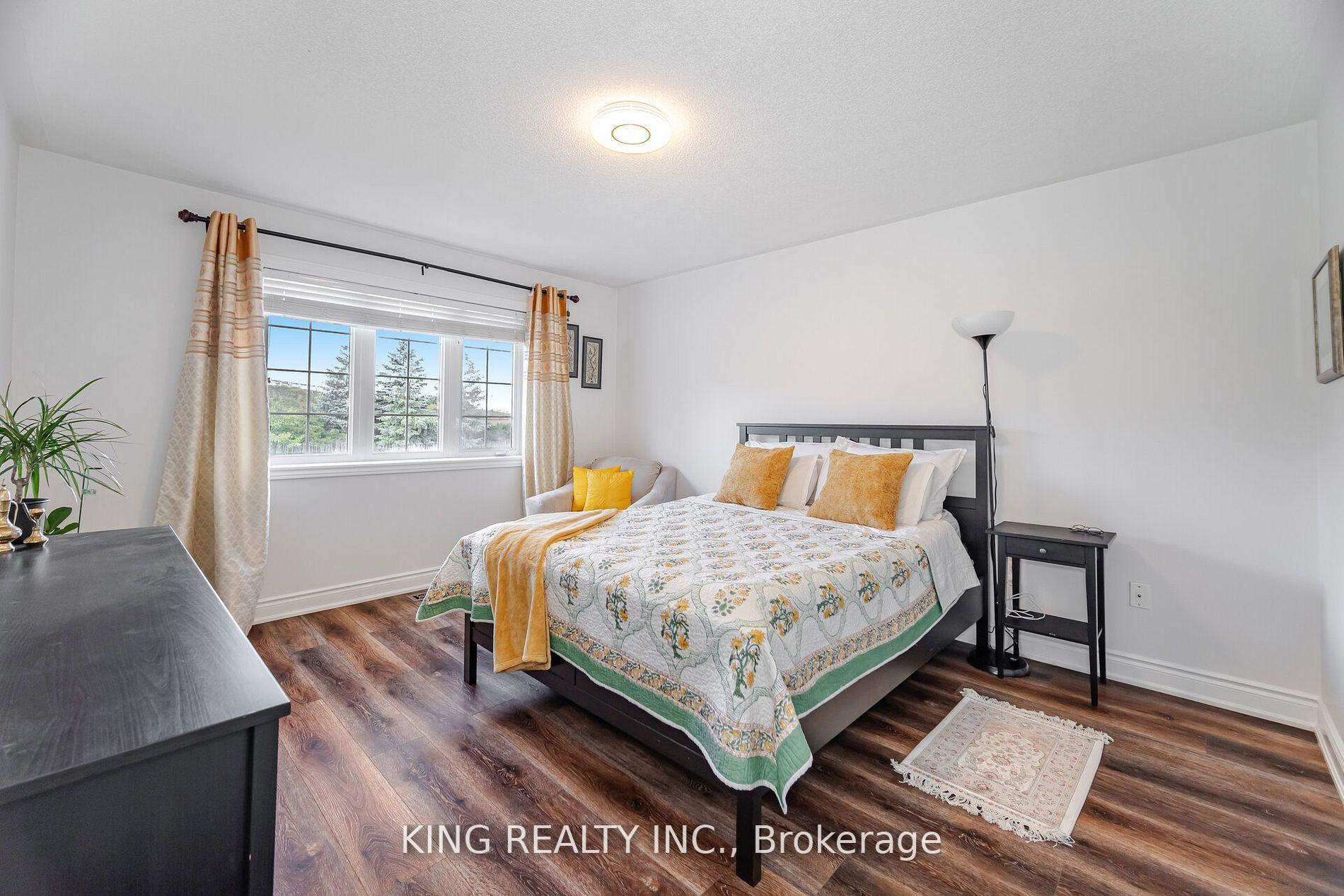 Photo 35 of 89 Crystal Glen Crescent, Brampton, Credit Valley — HOMEH
