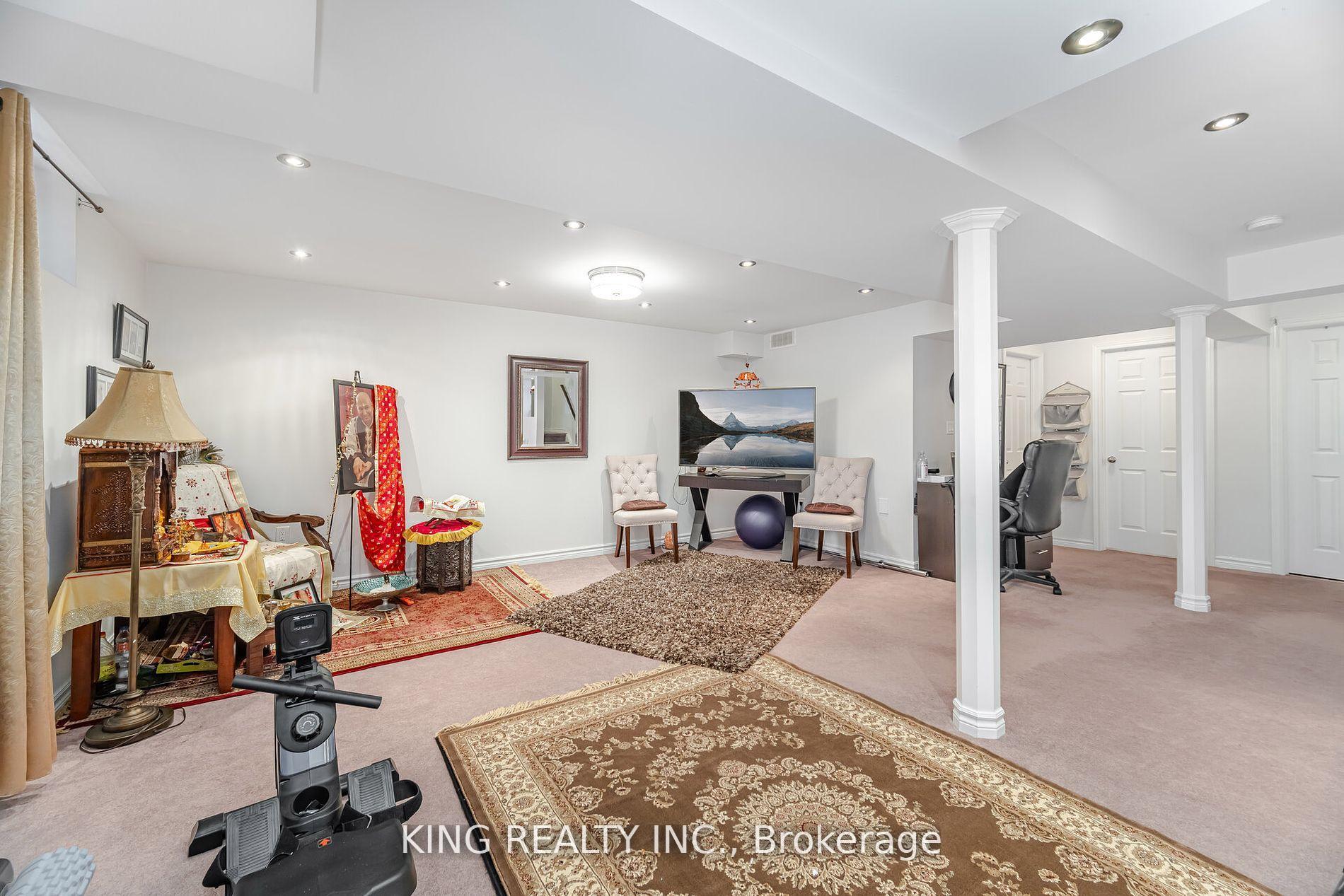 Photo 40 of 89 Crystal Glen Crescent, Brampton, Credit Valley — HOMEH