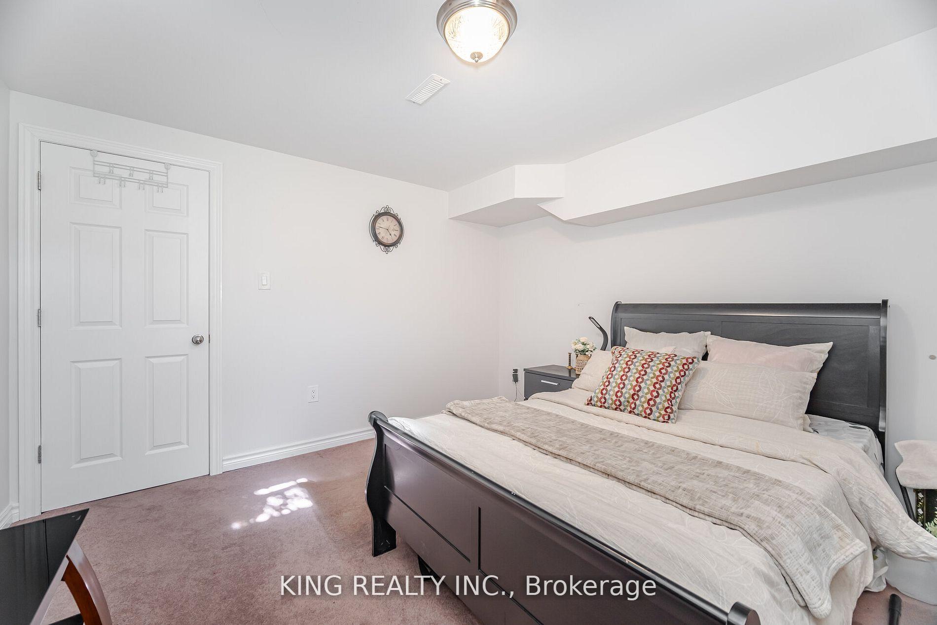 Photo 43 of 89 Crystal Glen Crescent, Brampton, Credit Valley — HOMEH