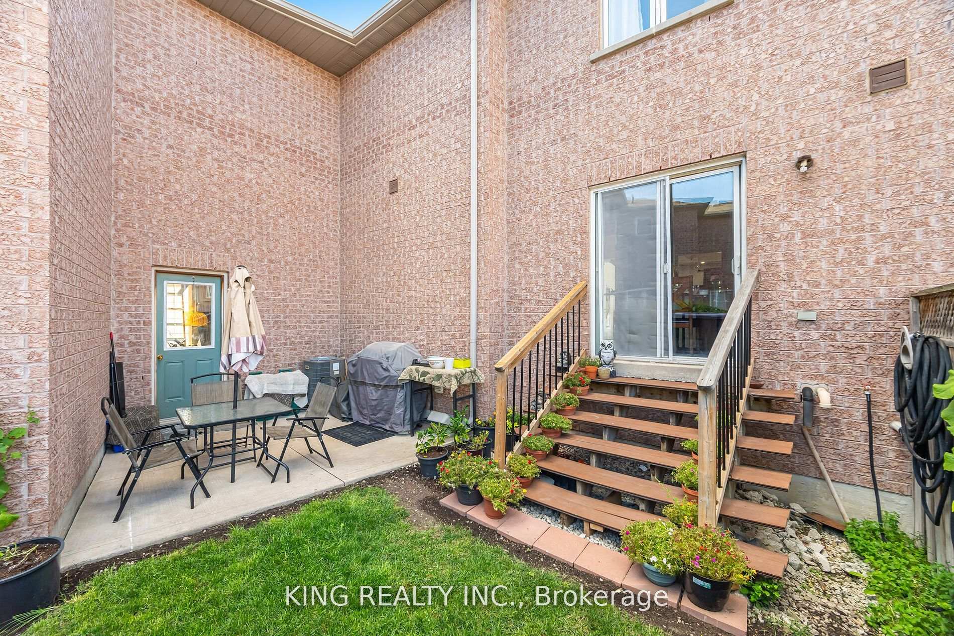 Photo 47 of 89 Crystal Glen Crescent, Brampton, Credit Valley — HOMEH