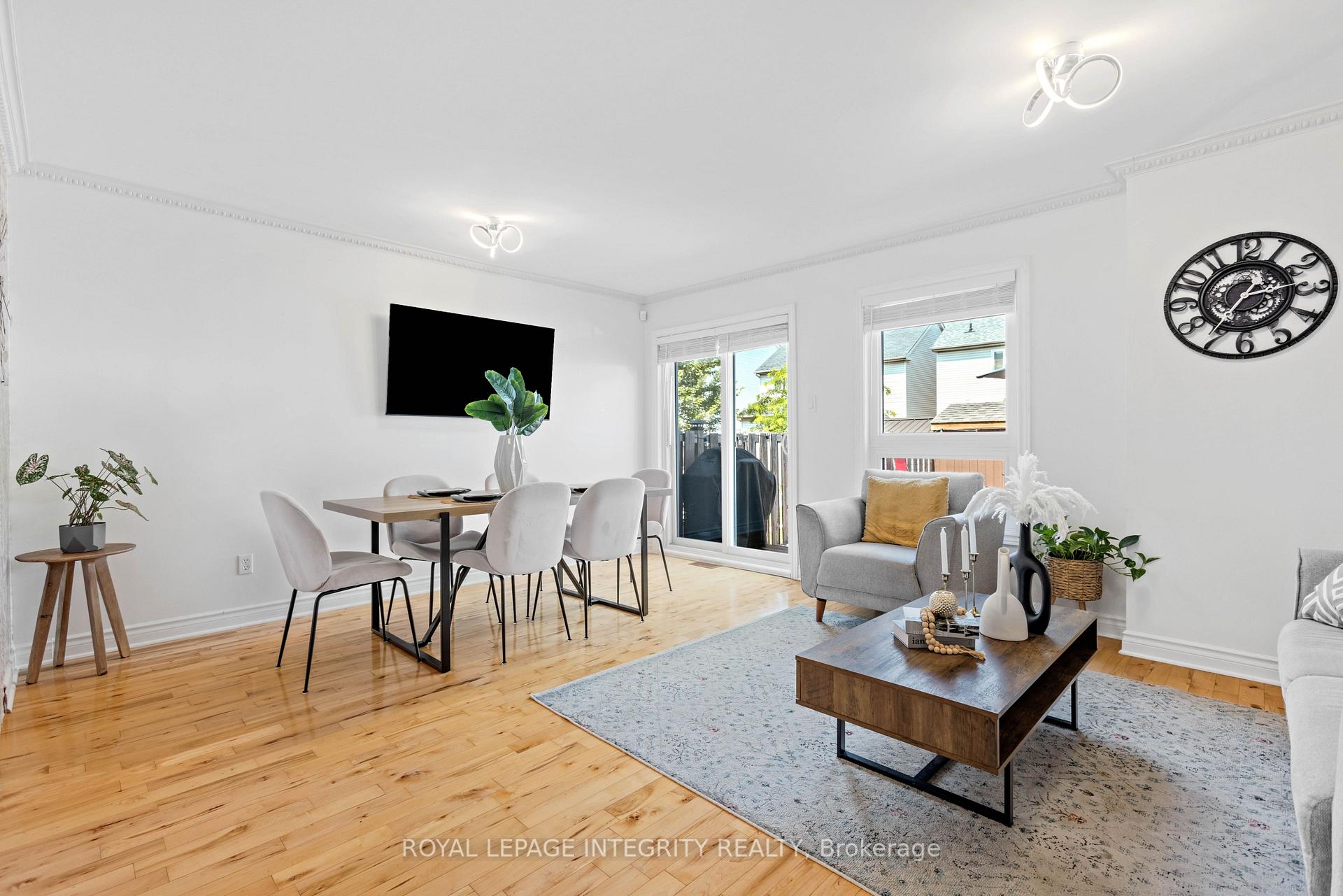 Photo 5 of 11 Daventry Crescent, Ottawa, Barrhaven - Longfields — HOMEH