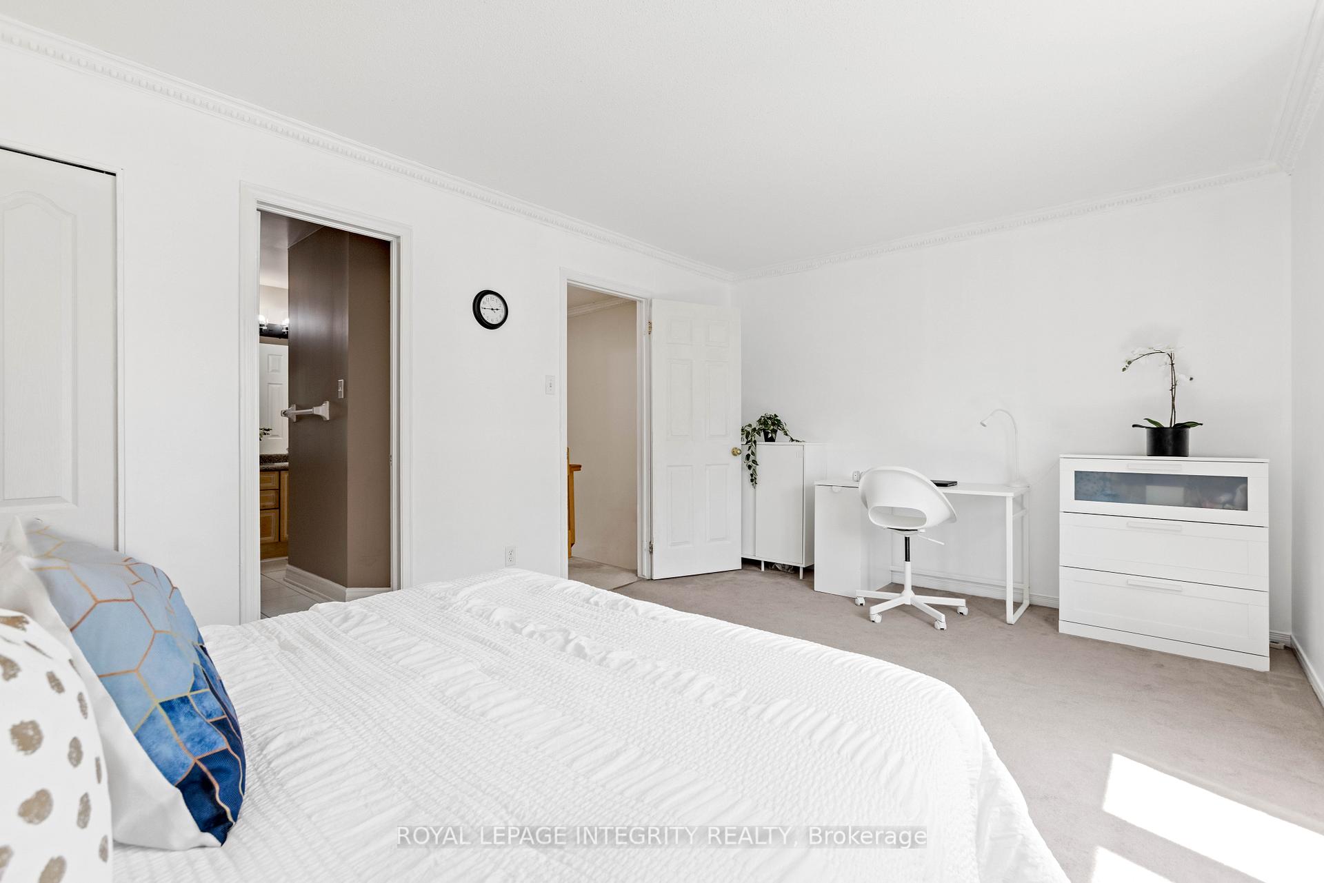 Photo 18 of 11 Daventry Crescent, Ottawa, Barrhaven - Longfields — HOMEH