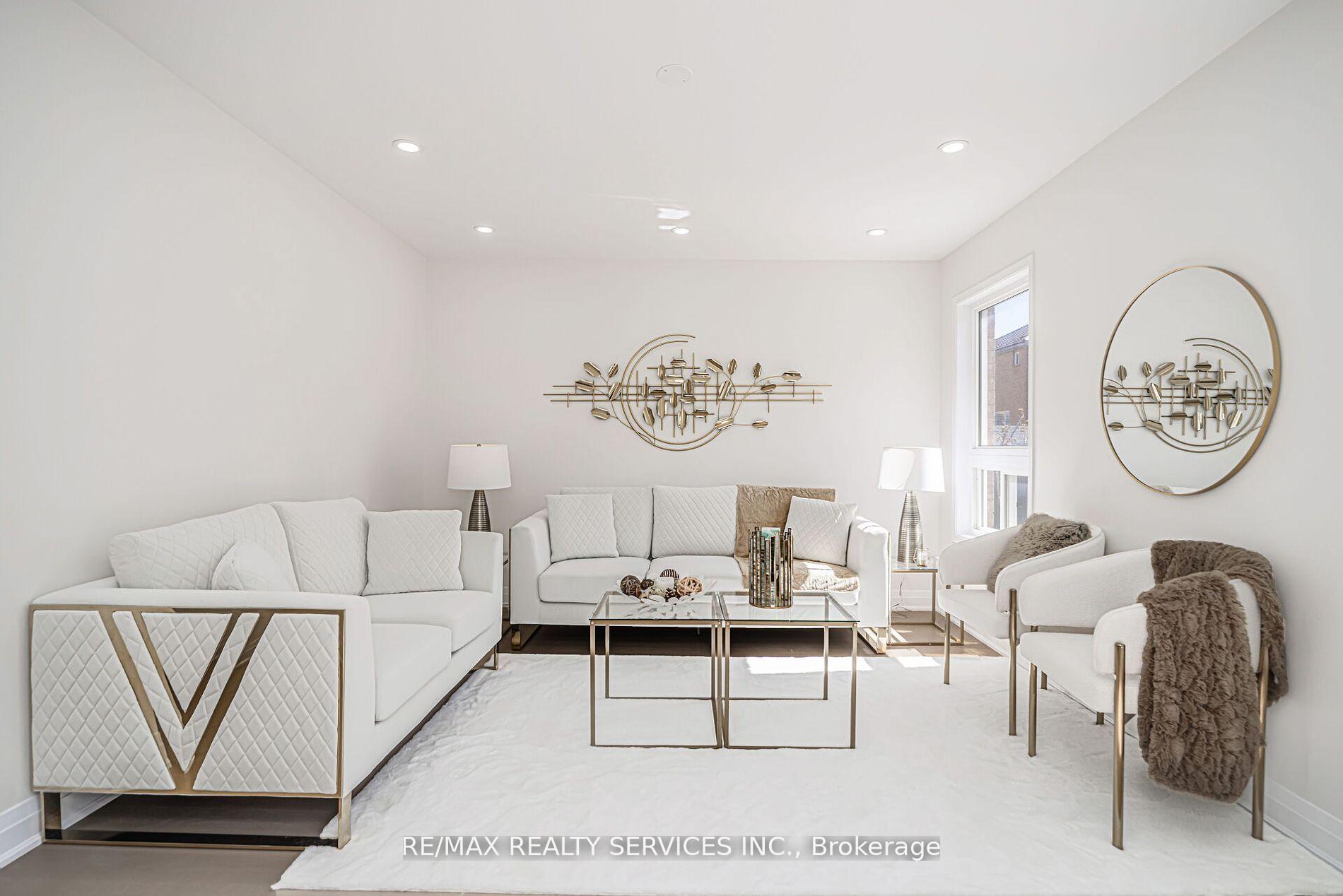 Photo 6 of 10 Linderwood Drive, Brampton, Fletcher's Meadow — HOMEH