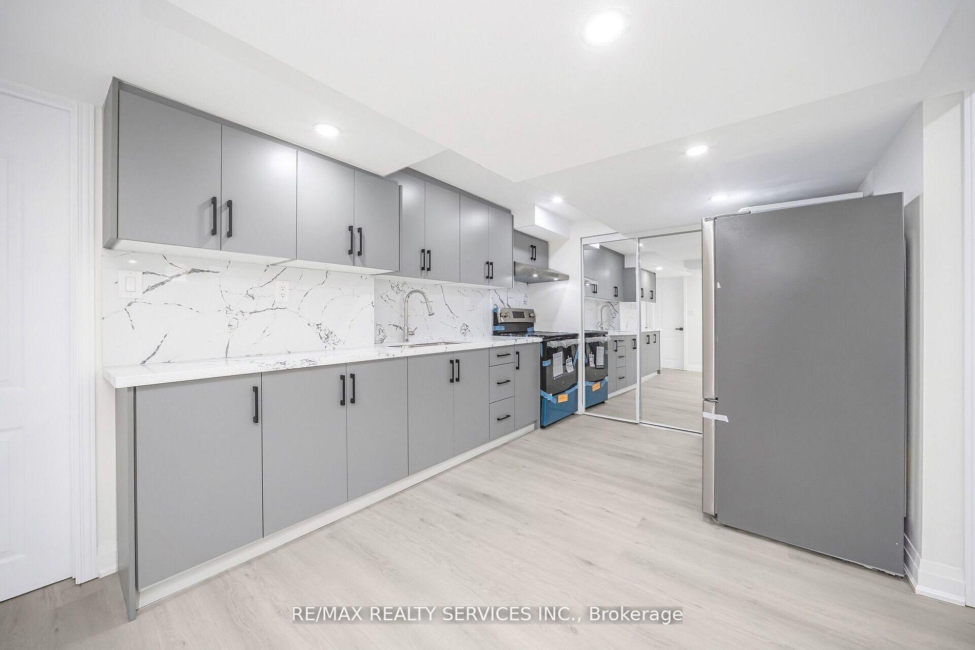 Photo 42 of 10 Linderwood Drive, Brampton, Fletcher's Meadow — HOMEH