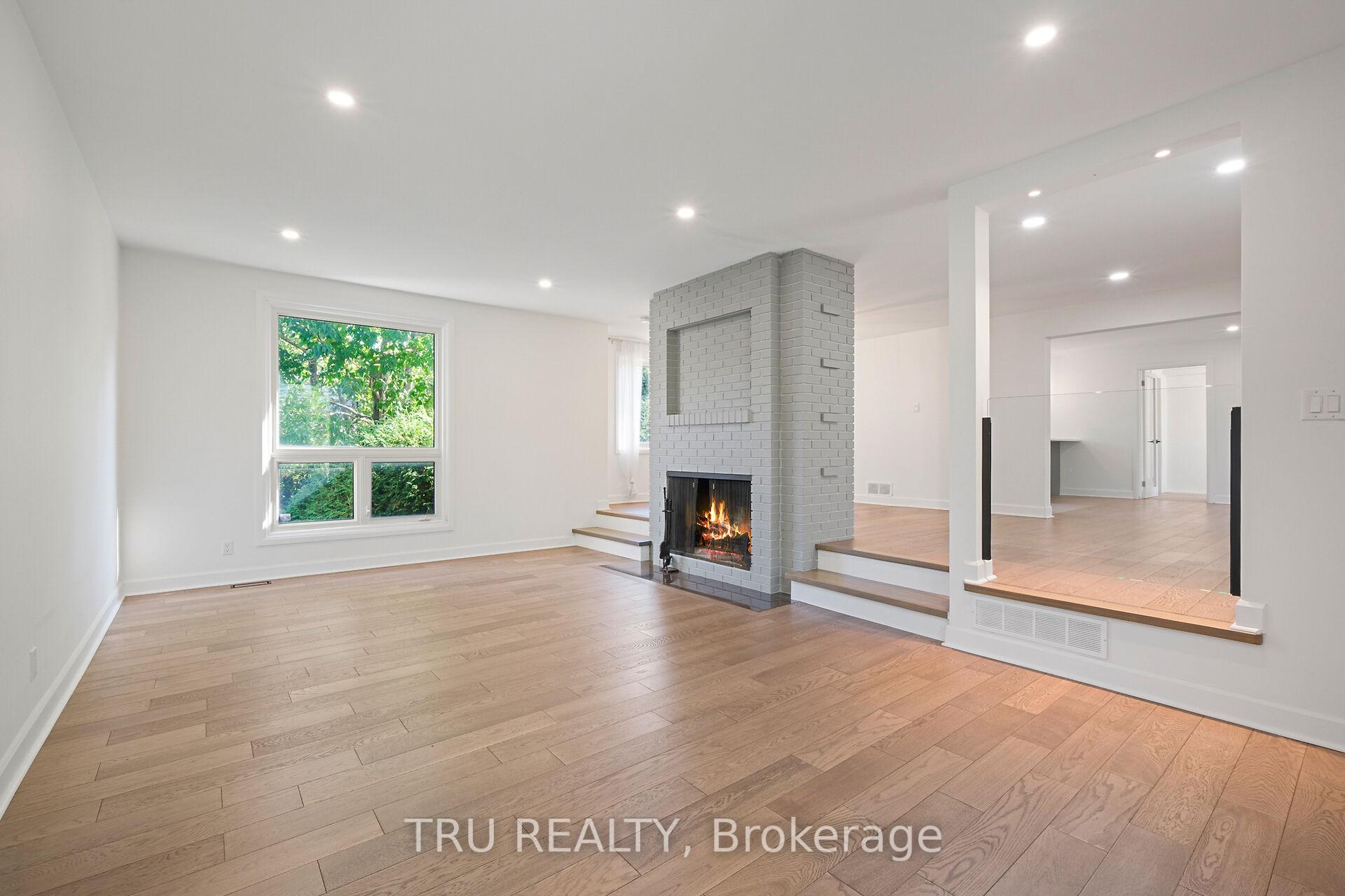 Photo 4 of 12 Apache Crescent, Ottawa, City View/Skyline/Fisher Heights/Parkwood Hills — HOMEH