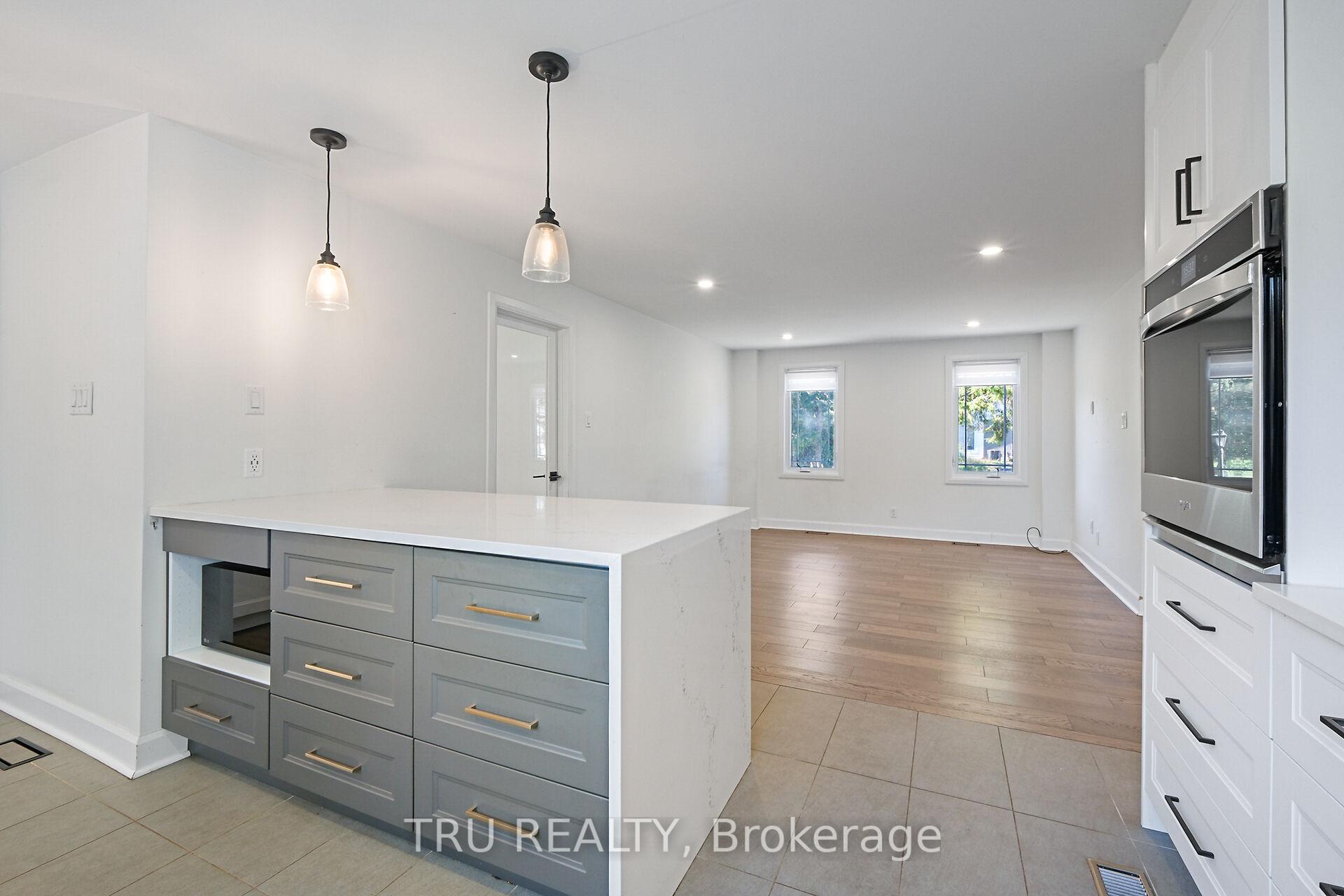 Photo 15 of 12 Apache Crescent, Ottawa, City View/Skyline/Fisher Heights/Parkwood Hills — HOMEH