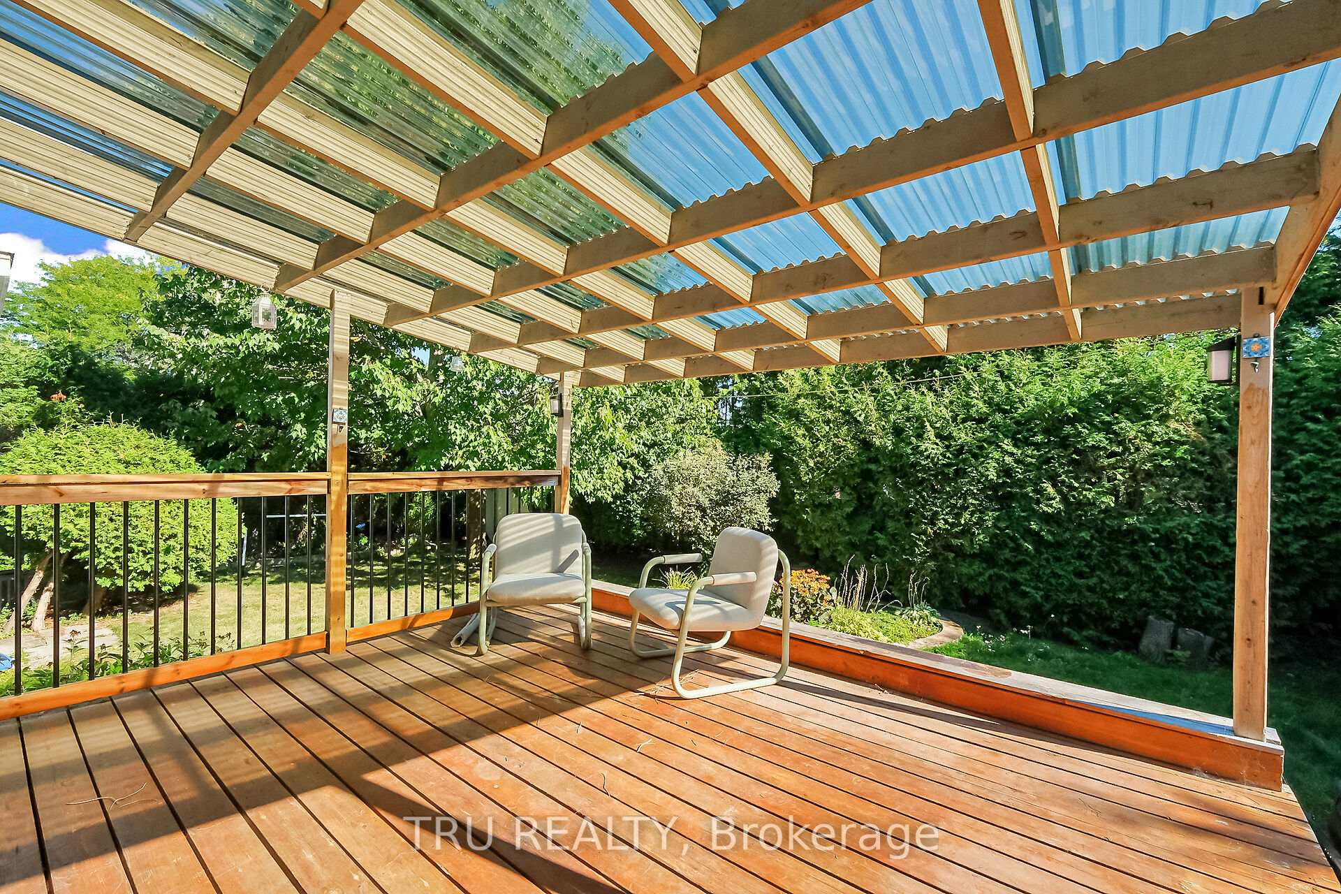 Photo 36 of 12 Apache Crescent, Ottawa, City View/Skyline/Fisher Heights/Parkwood Hills — HOMEH