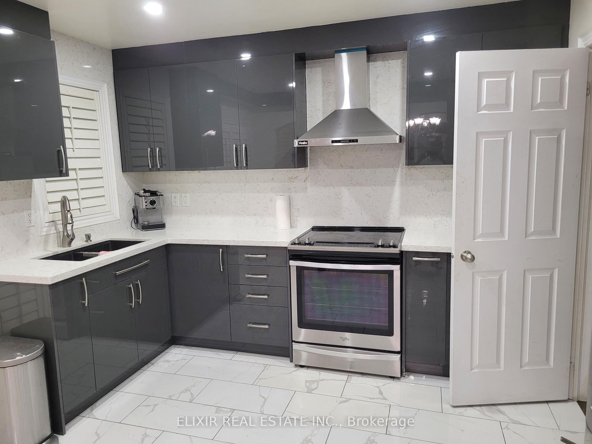 Photo 7 of 21 Mortimer Drive, Brampton, Fletcher's Meadow — HOMEH