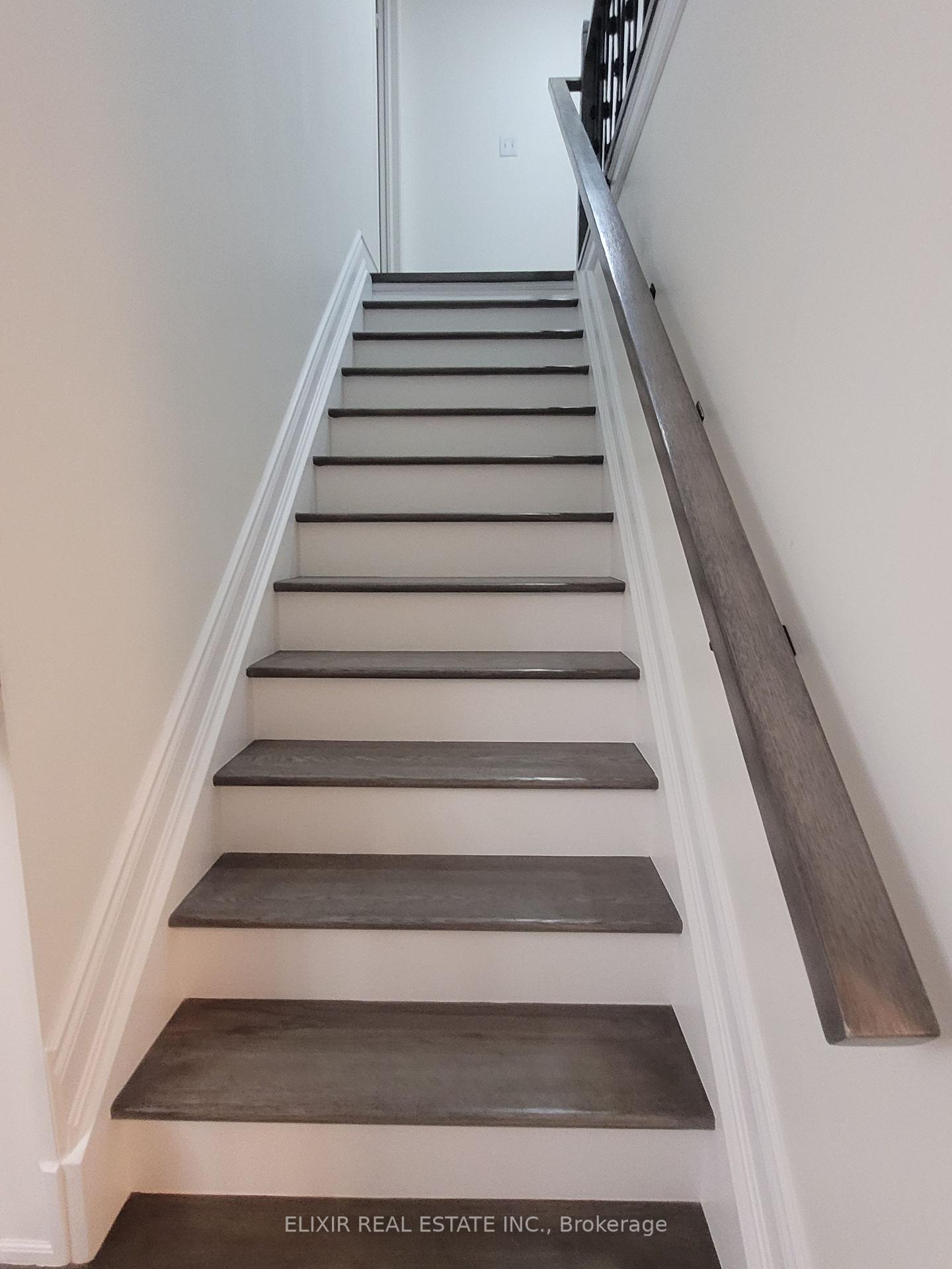 Photo 9 of 21 Mortimer Drive, Brampton, Fletcher's Meadow — HOMEH