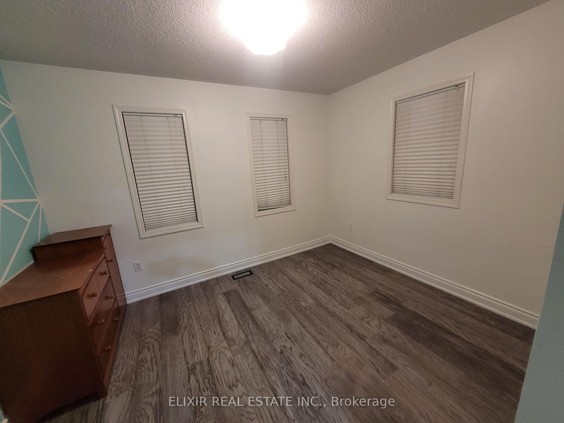 Photo 24 of 21 Mortimer Drive, Brampton, Fletcher's Meadow — HOMEH
