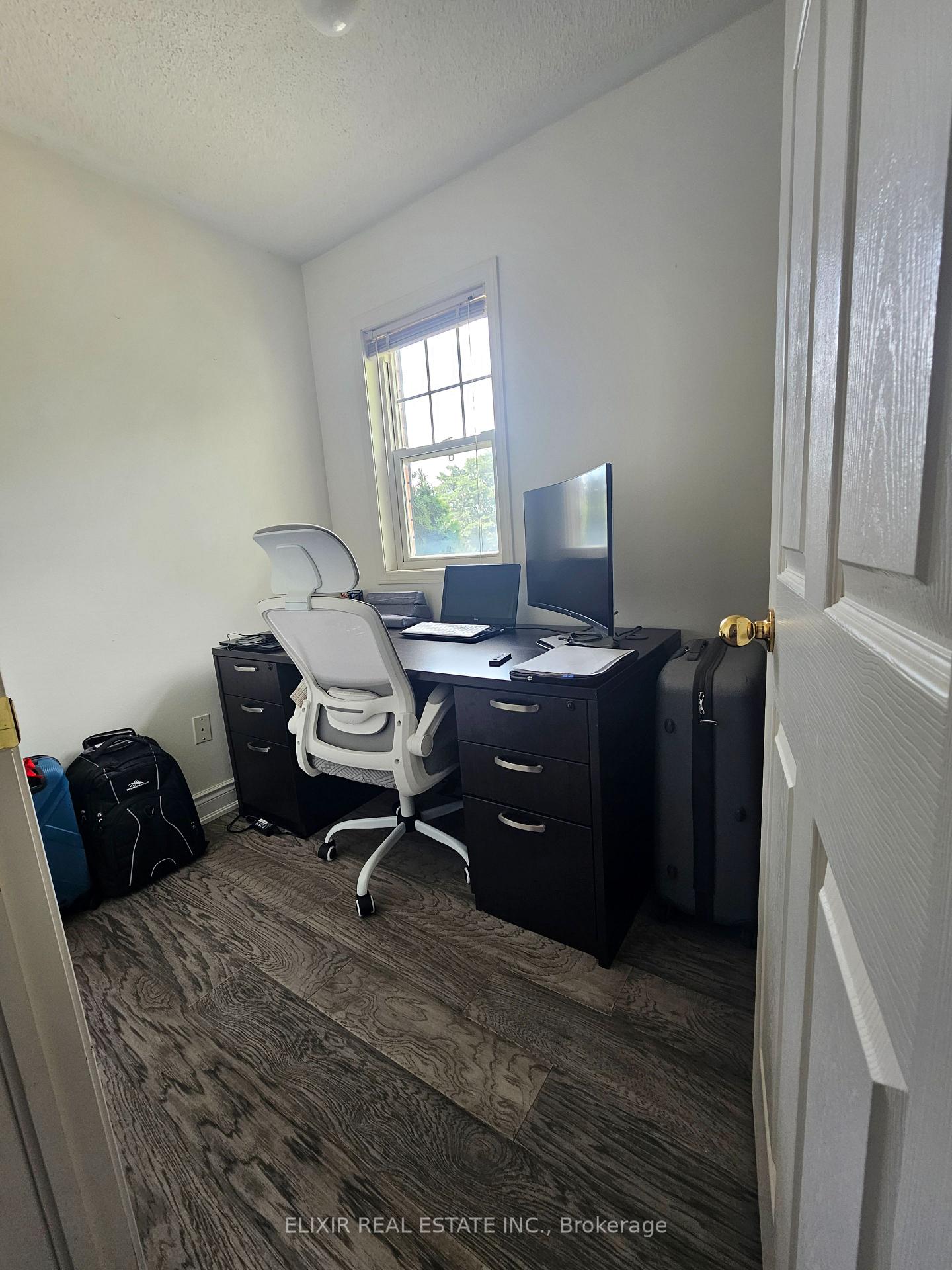 Photo 16 of 21 Mortimer Drive, Brampton, Fletcher's Meadow — HOMEH