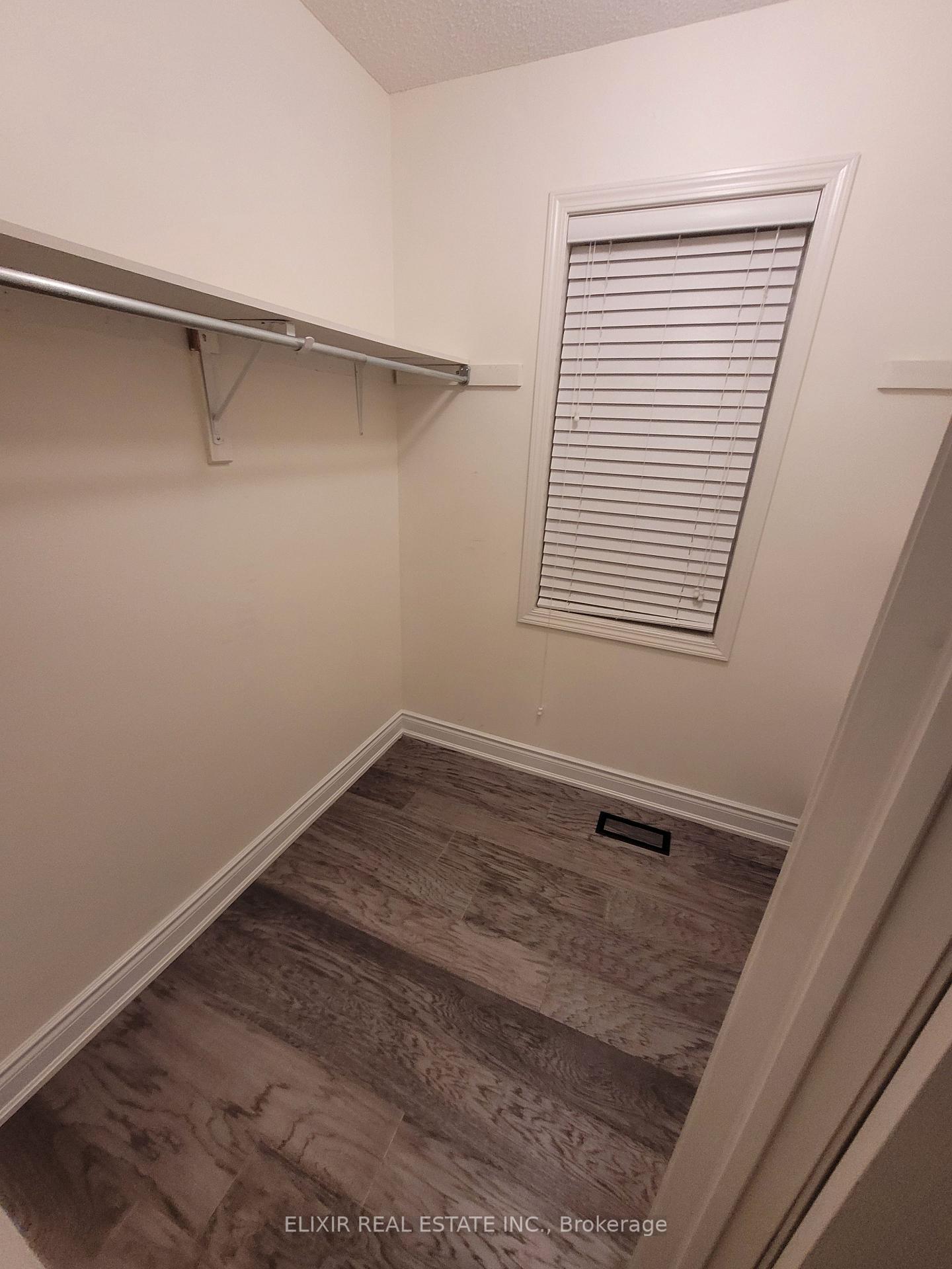 Photo 11 of 21 Mortimer Drive, Brampton, Fletcher's Meadow — HOMEH