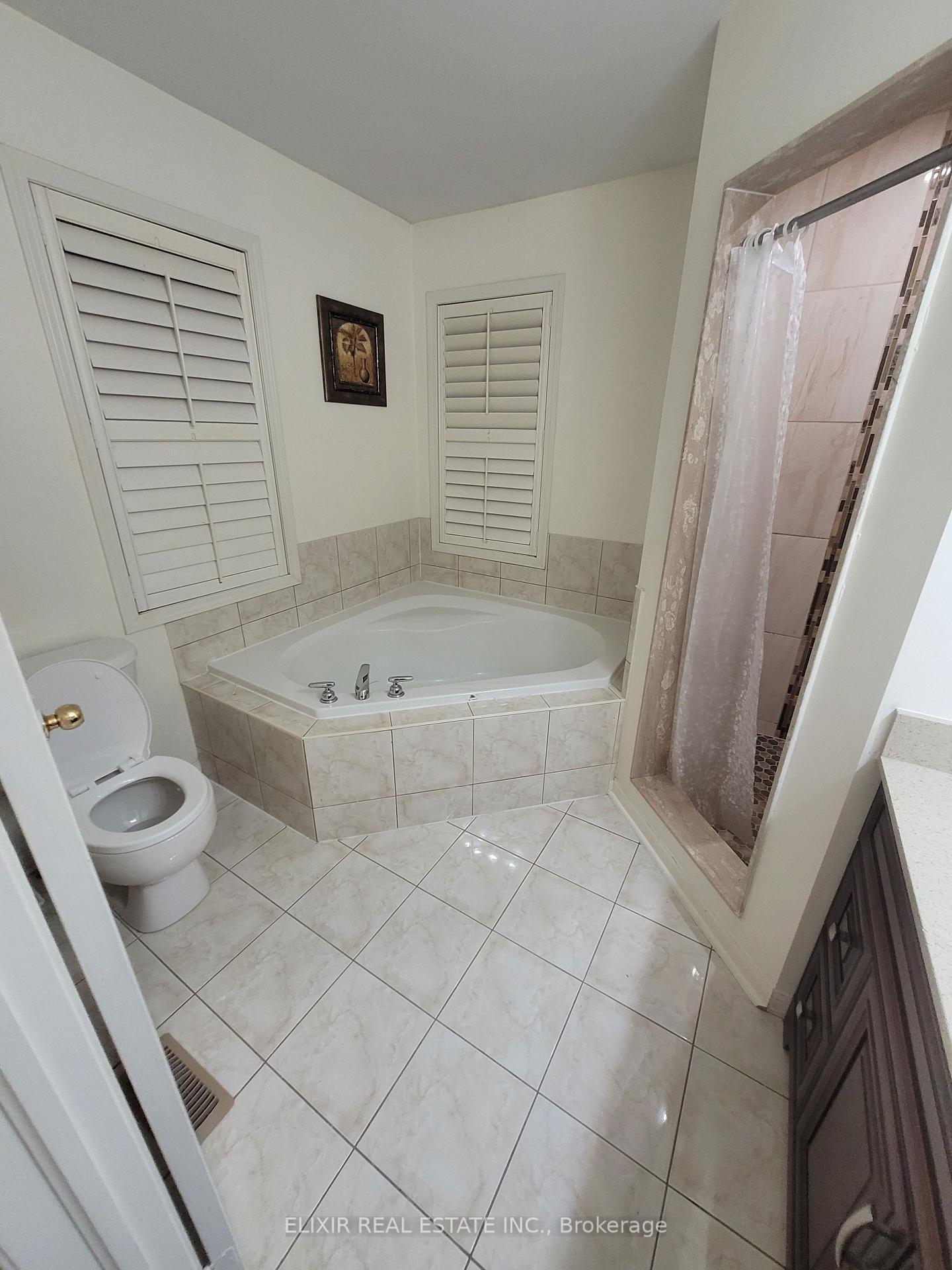 Photo 14 of 21 Mortimer Drive, Brampton, Fletcher's Meadow — HOMEH