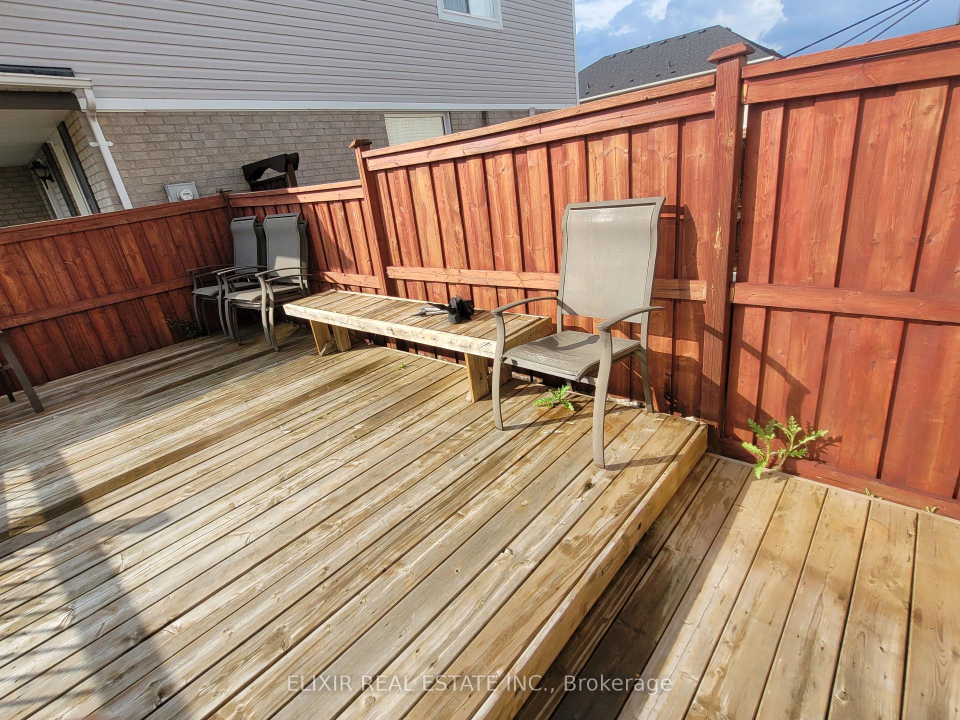 Photo 22 of 21 Mortimer Drive, Brampton, Fletcher's Meadow — HOMEH