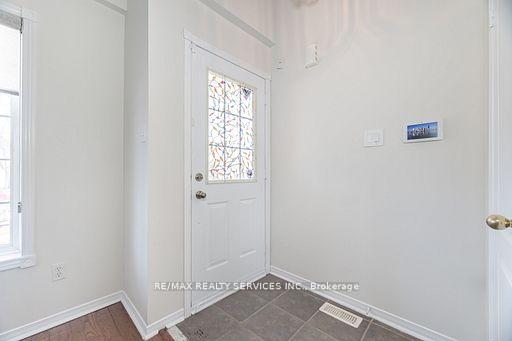 Photo 8 of 47 Heartleaf Crescent, Brampton, Fletcher's Meadow — HOMEH
