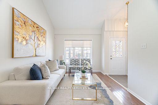 Photo 9 of 47 Heartleaf Crescent, Brampton, Fletcher's Meadow — HOMEH