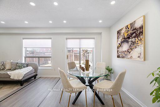 Photo 18 of 47 Heartleaf Crescent, Brampton, Fletcher's Meadow — HOMEH