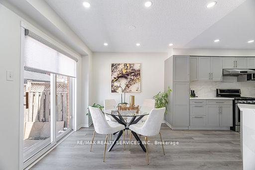 Photo 19 of 47 Heartleaf Crescent, Brampton, Fletcher's Meadow — HOMEH