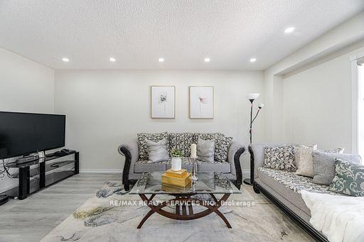 Photo 22 of 47 Heartleaf Crescent, Brampton, Fletcher's Meadow — HOMEH