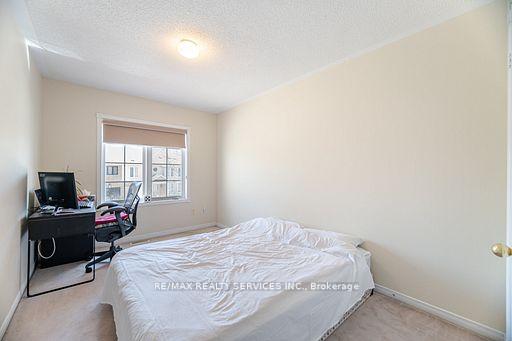 Photo 33 of 47 Heartleaf Crescent, Brampton, Fletcher's Meadow — HOMEH