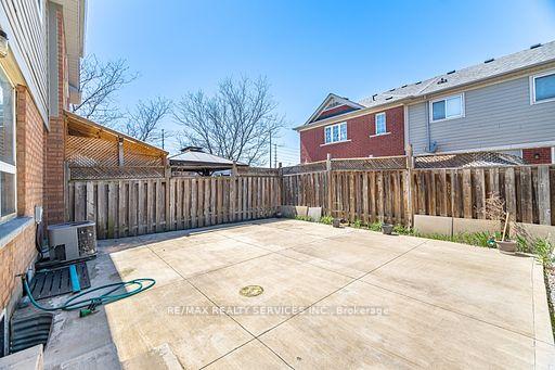 Photo 38 of 47 Heartleaf Crescent, Brampton, Fletcher's Meadow — HOMEH