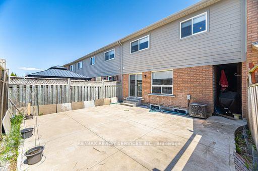 Photo 40 of 47 Heartleaf Crescent, Brampton, Fletcher's Meadow — HOMEH