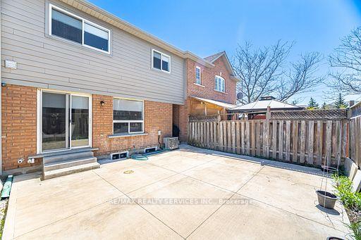 Photo 42 of 47 Heartleaf Crescent, Brampton, Fletcher's Meadow — HOMEH