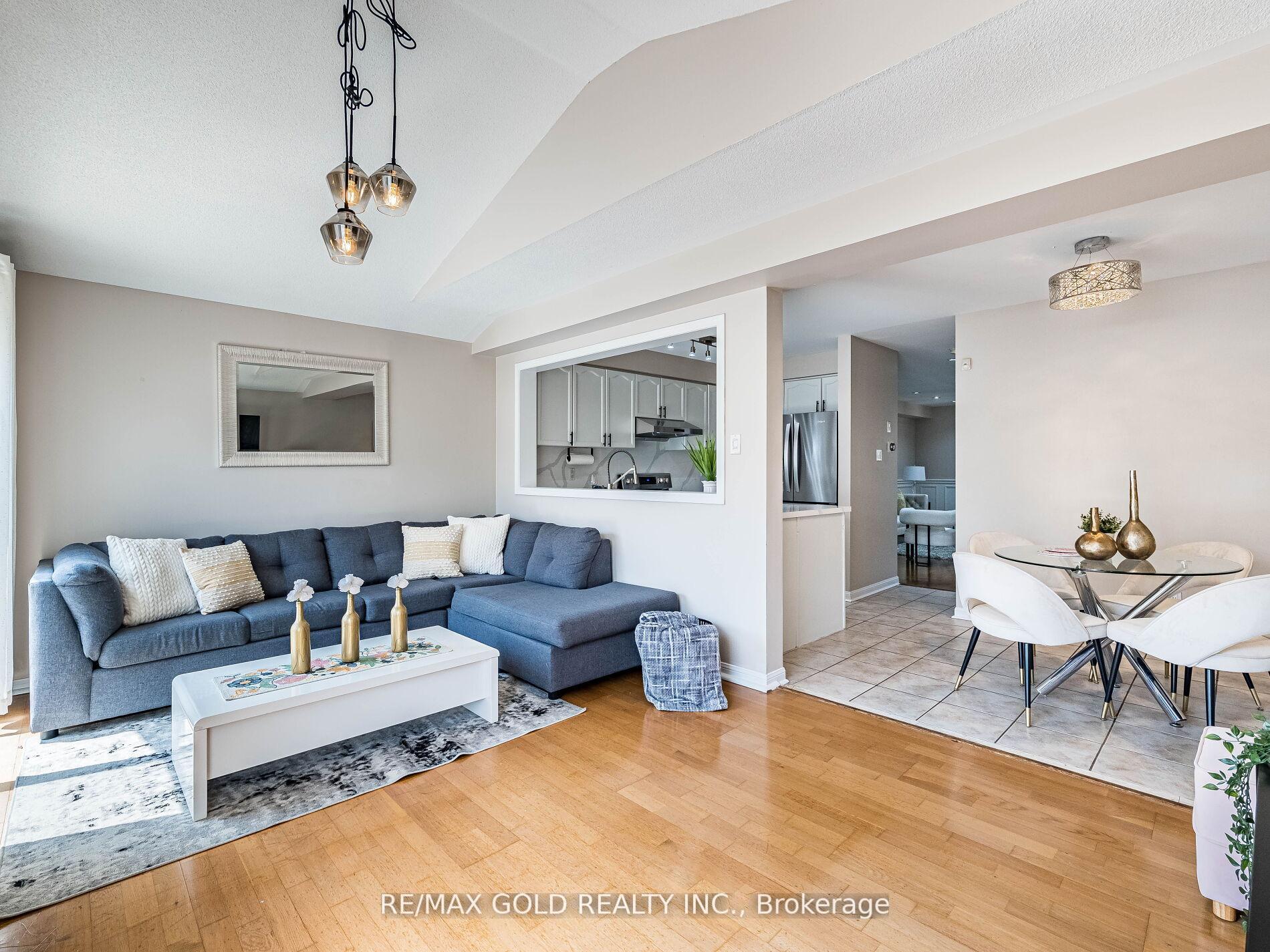 Photo 20 of 35 Garibaldi Drive, Brampton, Fletcher's Meadow — HOMEH